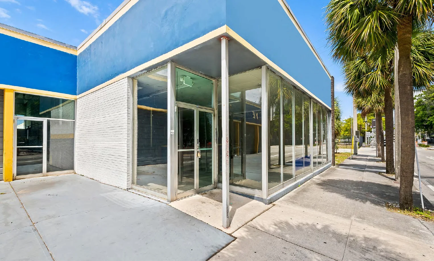 11 N Andrews Ave — Lease in Fort Lauderdale, FL, photo 1 of 2