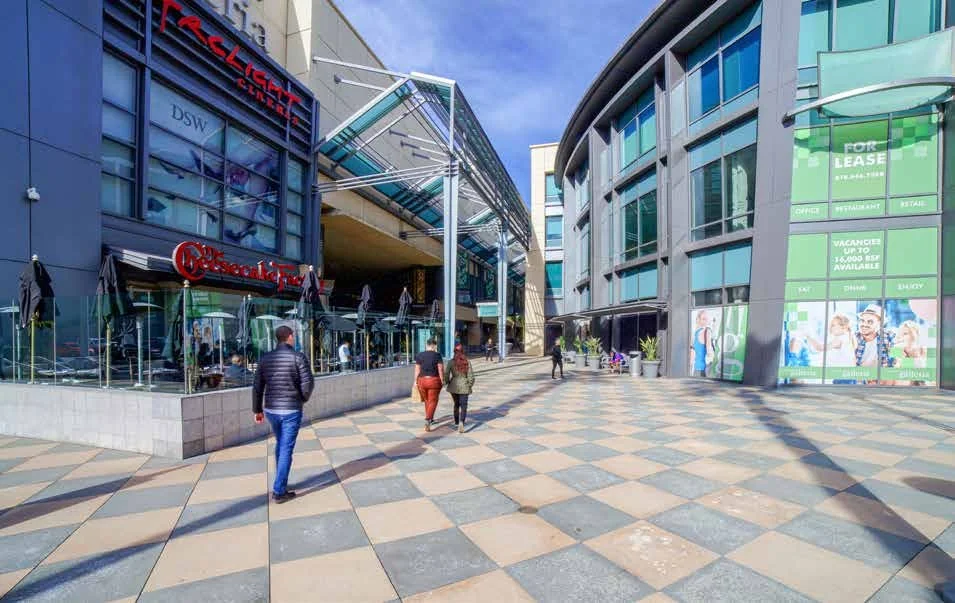 Sherman Oaks Galleria — Lease in Sherman Oaks, CA, photo 2 of 4