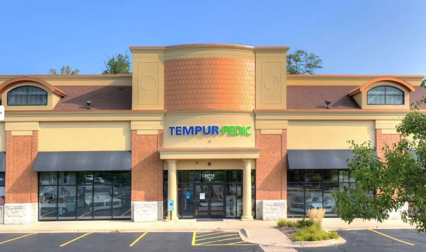 The Shops at Deerfield Square — Lease in Deerfield, IL, photo 1 of 1