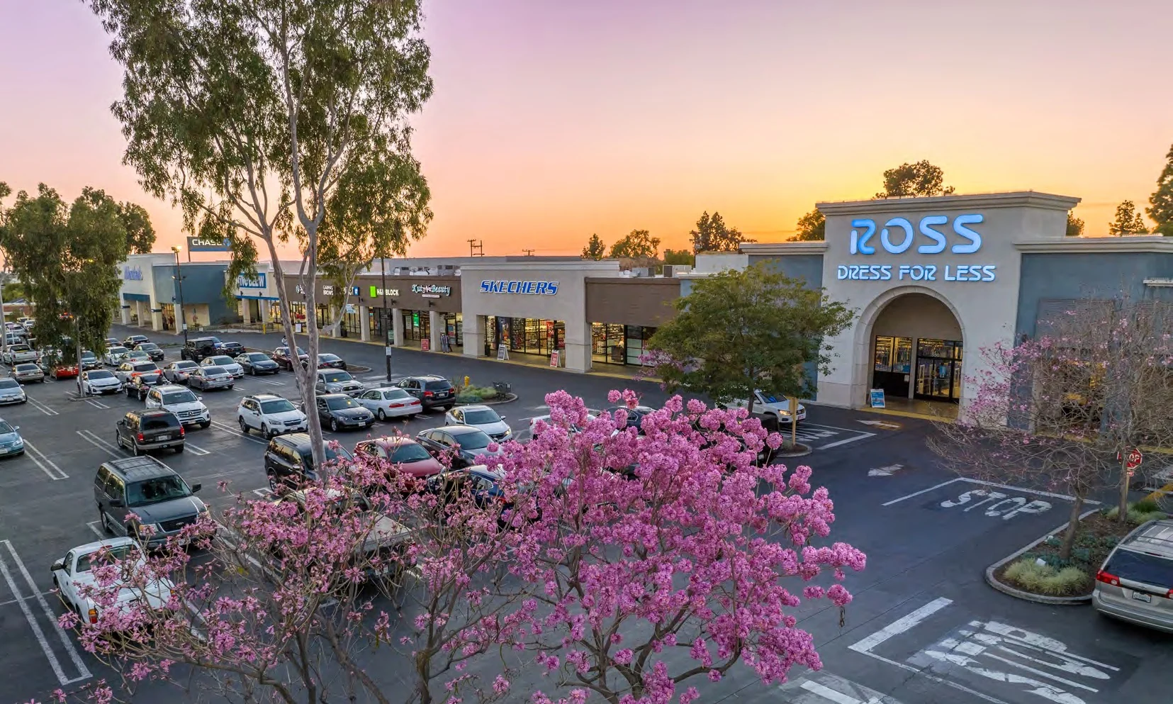 Montebello Mix — Lease in Montebello, CA, photo 1 of 1
