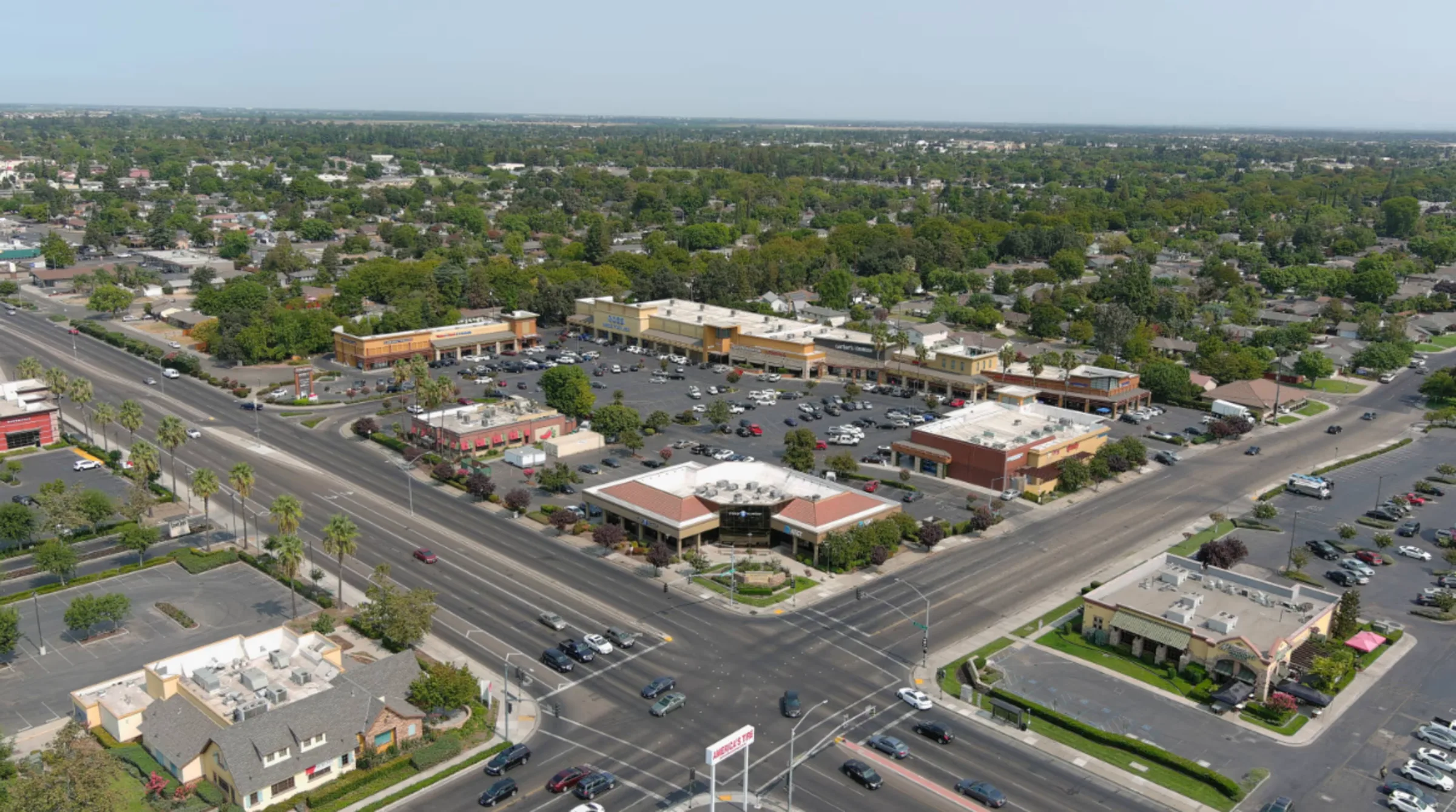 Robinhood Plaza — Lease in Stockton, CA, photo 3 of 4