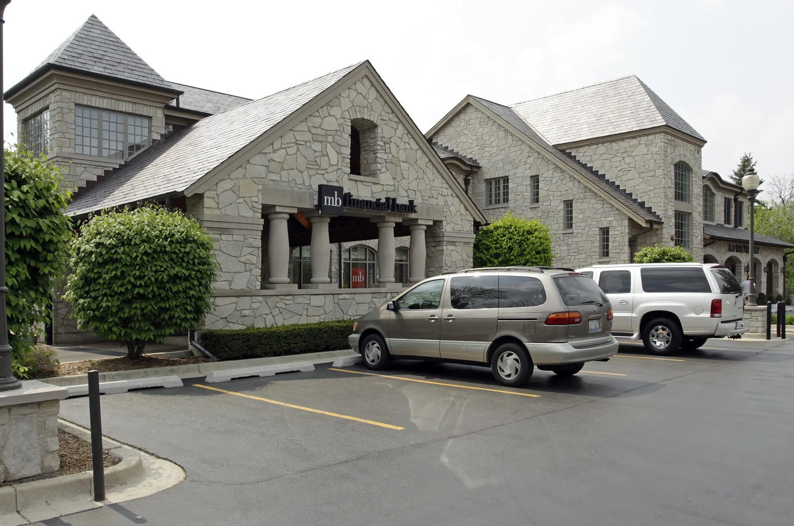 3824 York Rd — Lease in Oak Brook, IL, photo 1 of 1