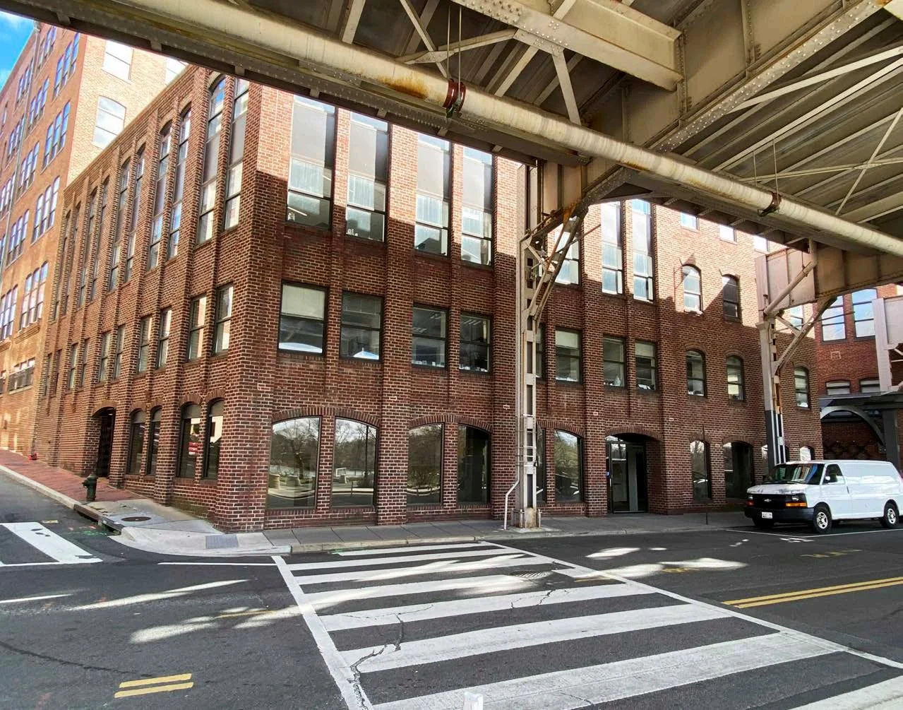 3299 K St NW - Retail — Lease in Washington Dc, DC, photo 1 of 2