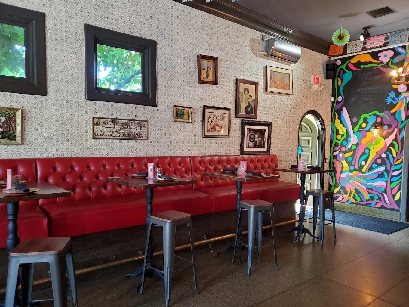 525 E Broadway — Lease in Long Beach, CA, photo 1 of 5
