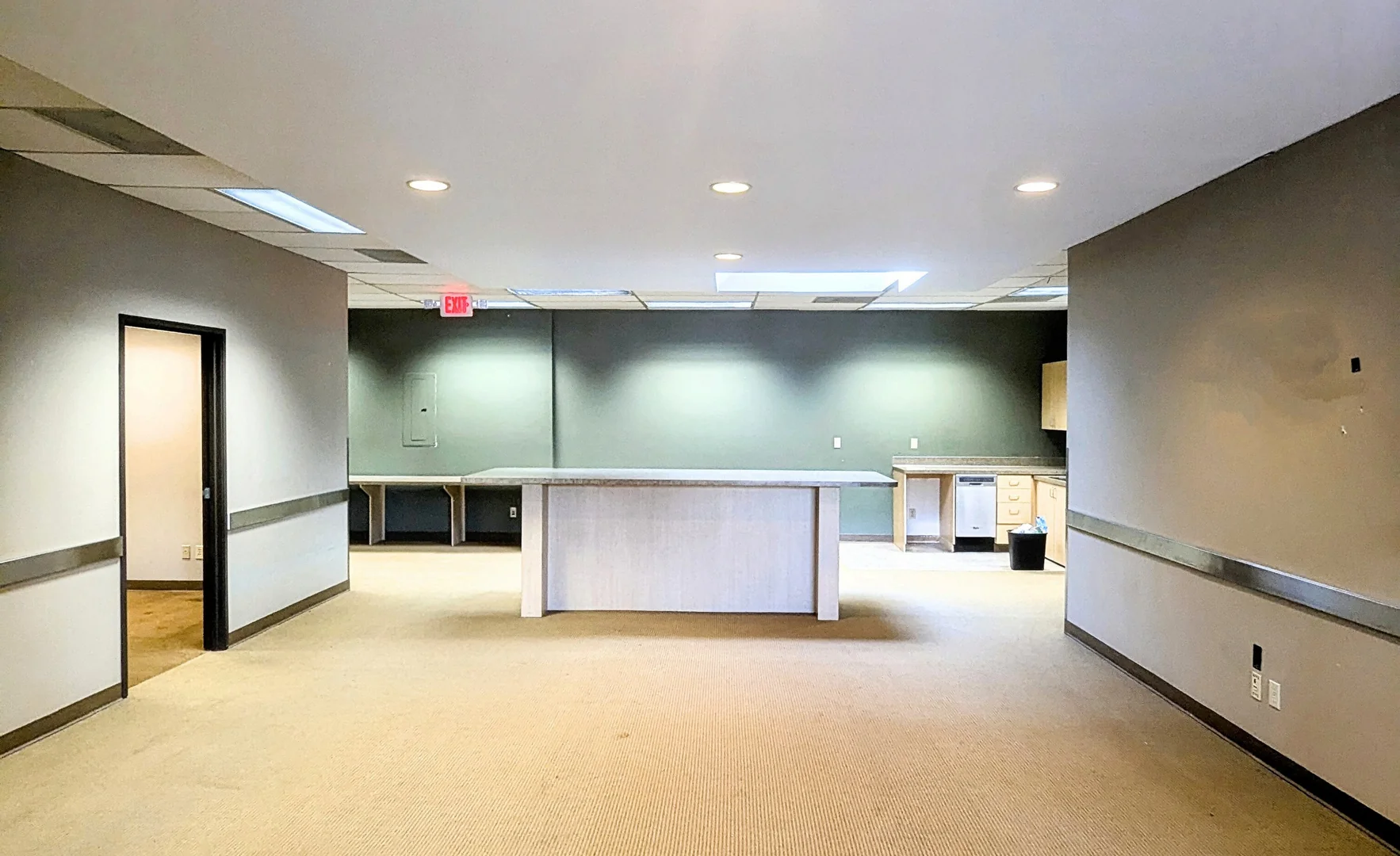 Woodstock Square — Lease in Portland, OR, photo 2 of 4