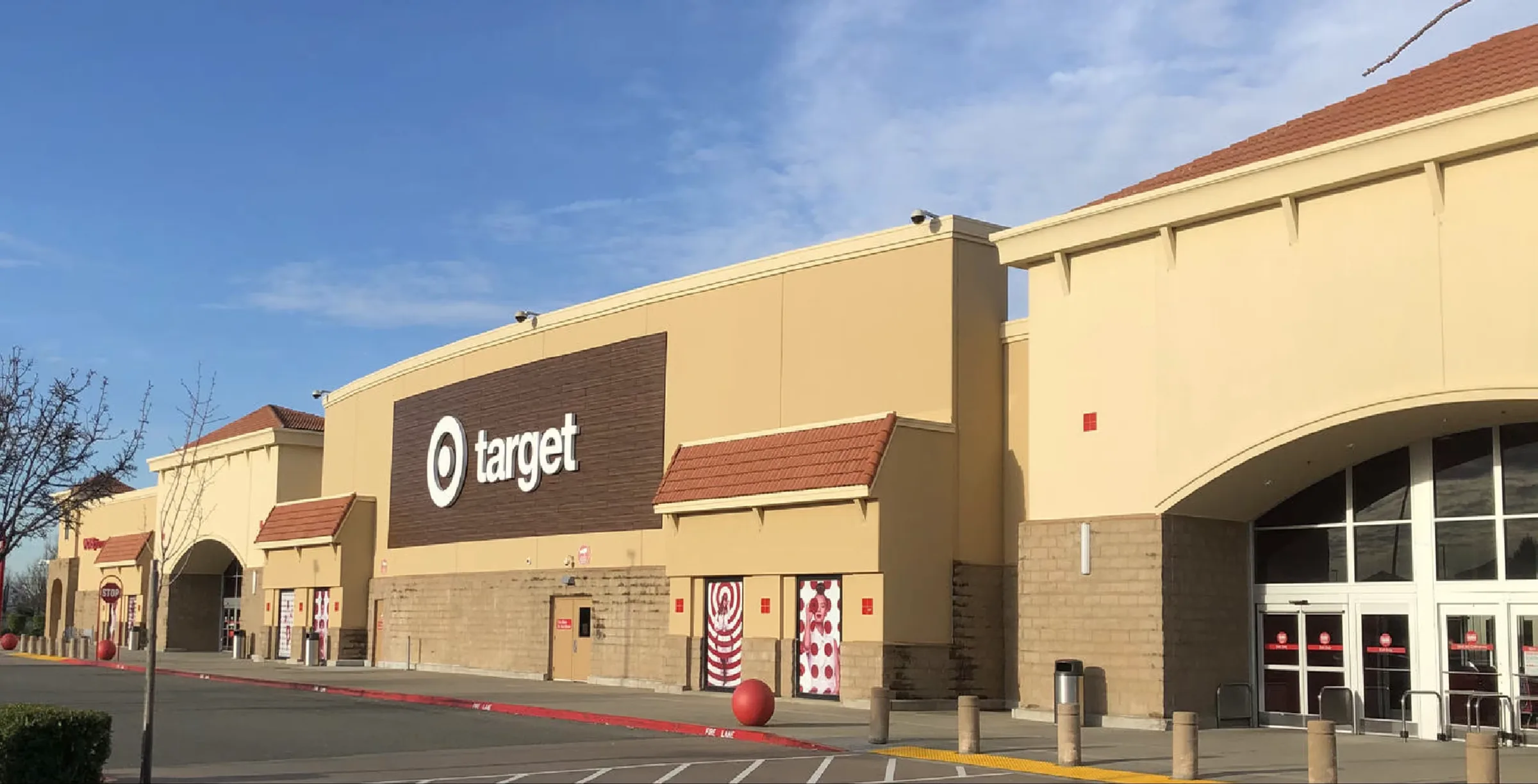 Target Outparcel — Lease in Roseville, CA, photo 1 of 3