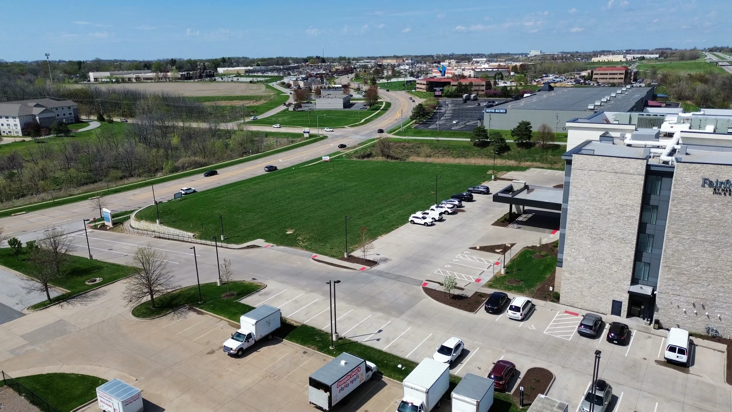 4200 Elmore Avenue — Lease in Davenport, IA, photo 1 of 3