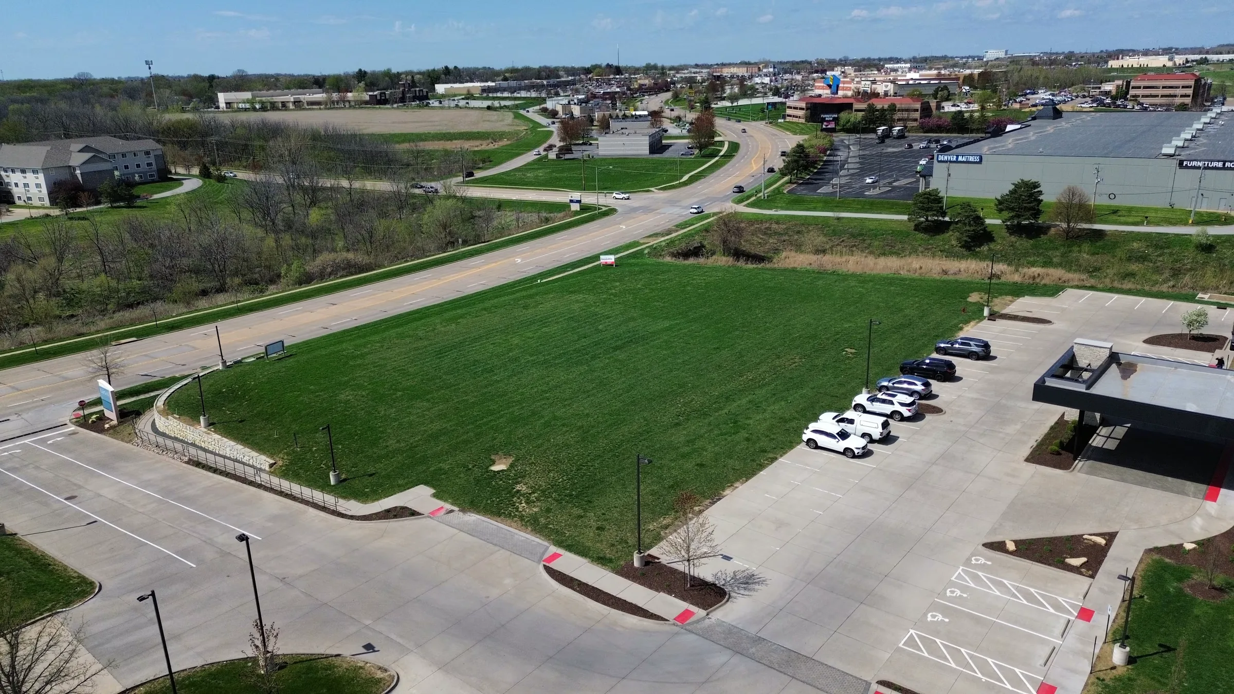 4200 Elmore Avenue — Lease in Davenport, IA, photo 2 of 3