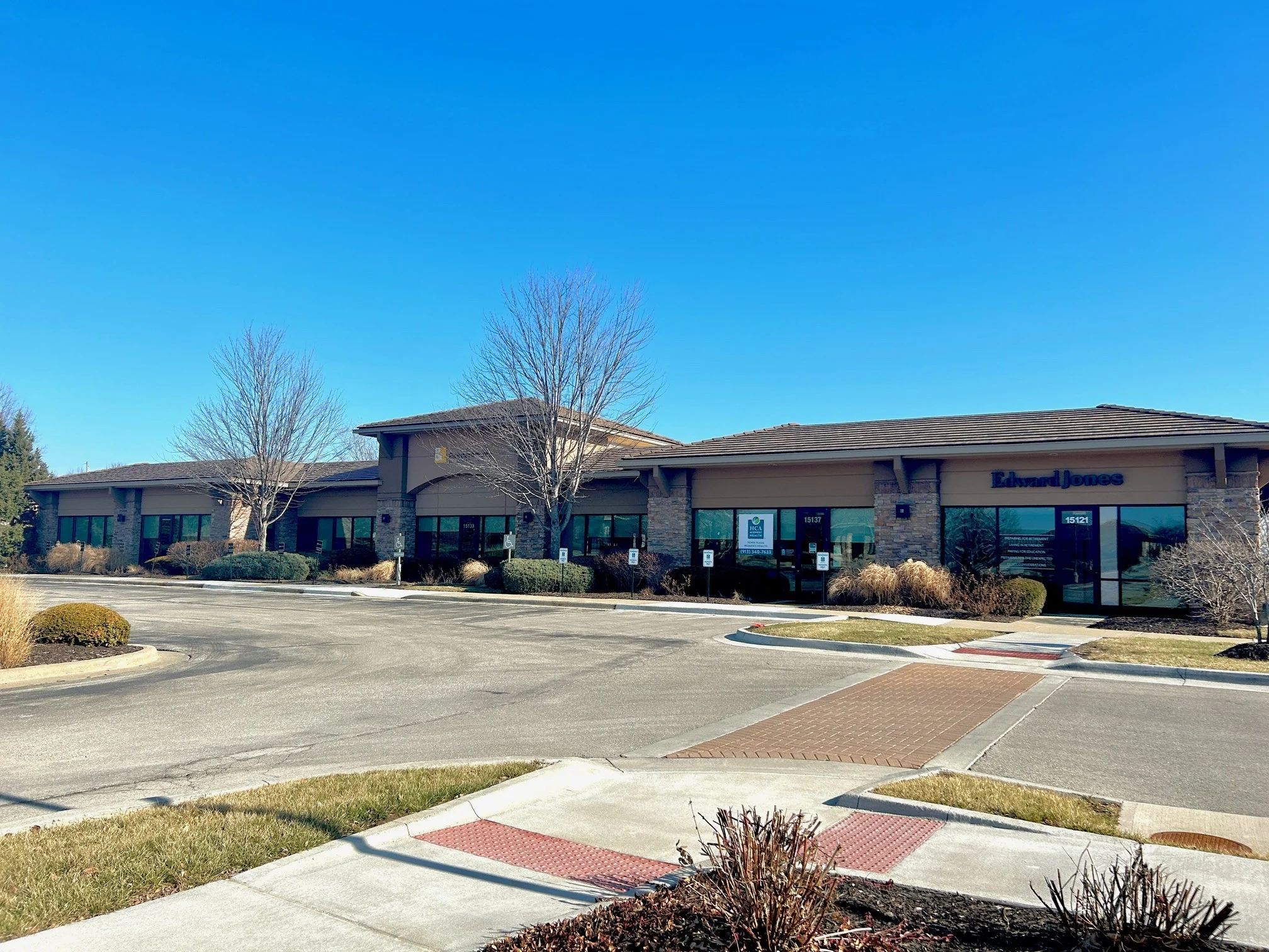 15137 Rosewood Dr - office in Leawood, KS