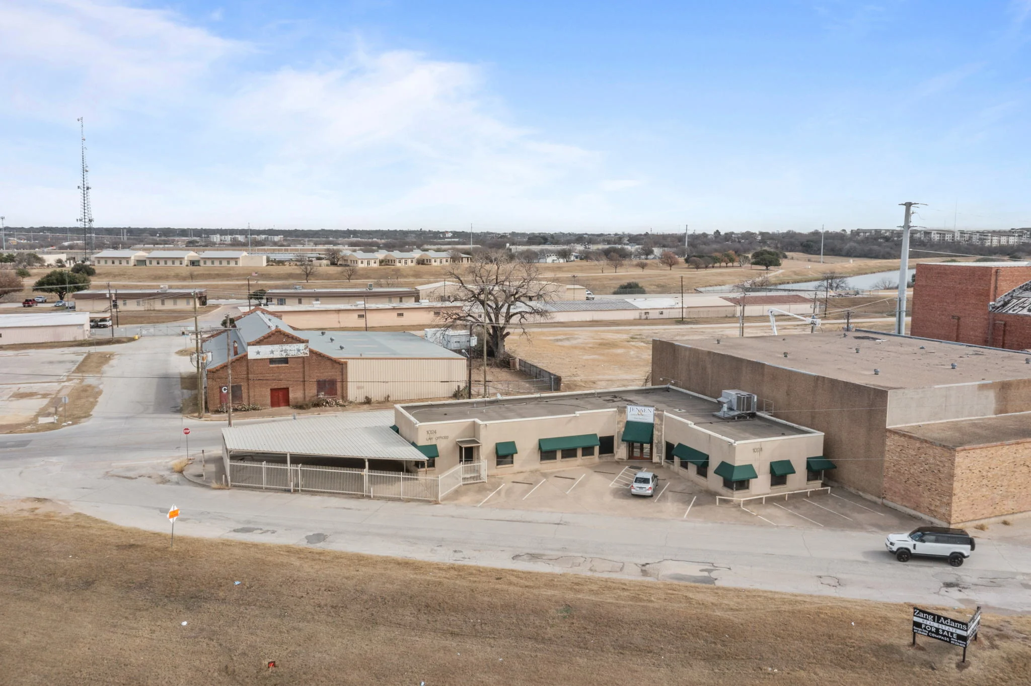1024 N Main St — Sale in Fort Worth, TX, photo 1 of 4