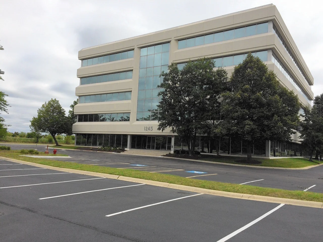 Farnsworth Center for Business — Sale in Aurora, IL, photo 1 of 4