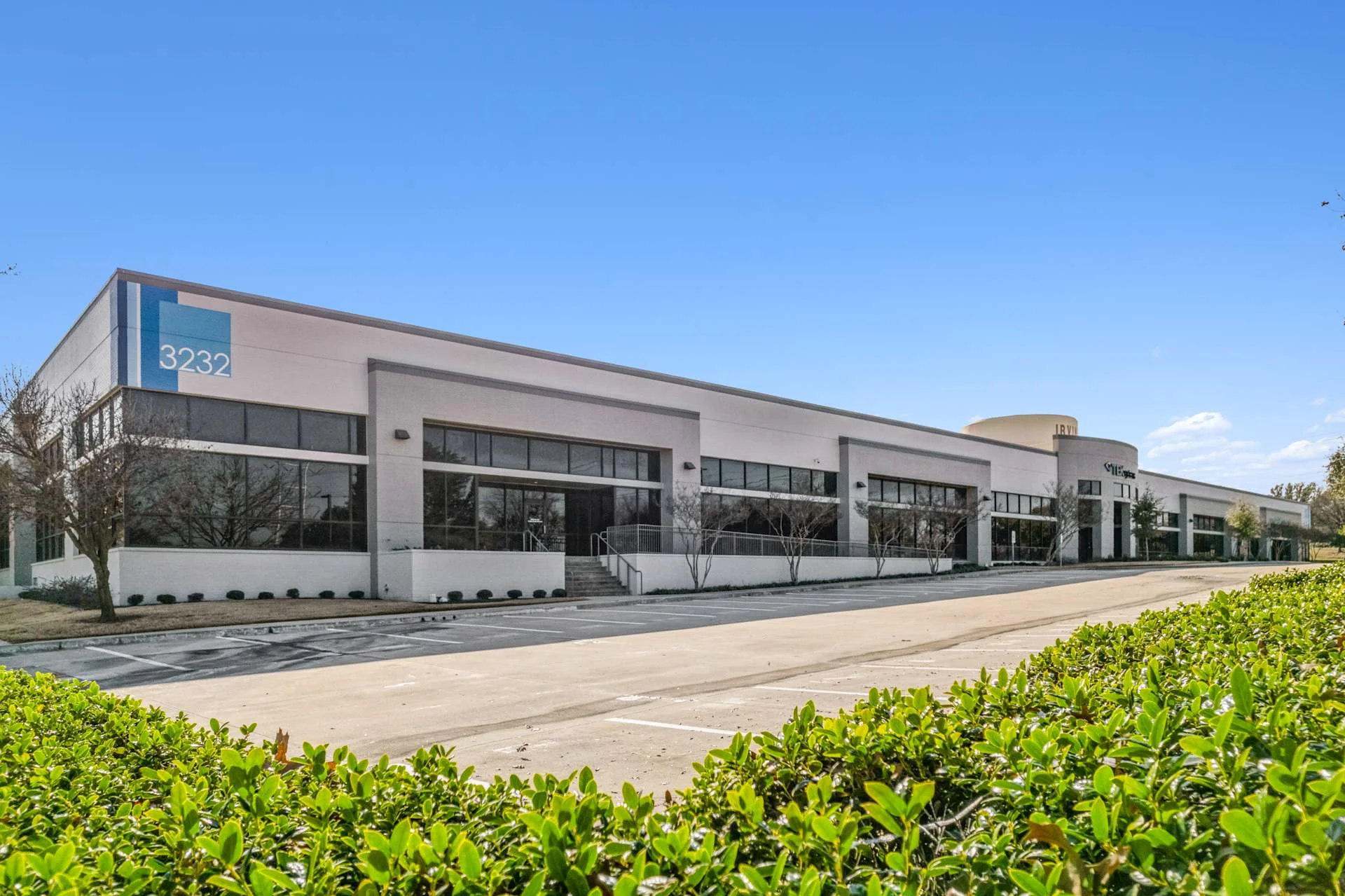 Royal Tech Commons- 3232 W Royal Lane — Sale in Irving, TX, photo 3 of 4