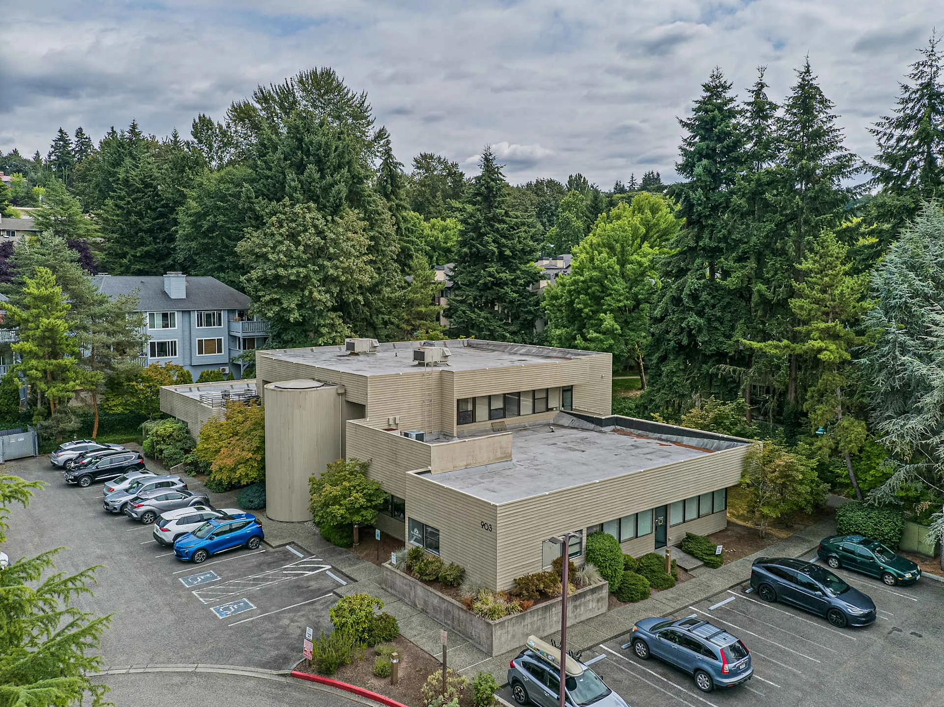 903 Building — Sale in Kirkland, WA, photo 1 of 5