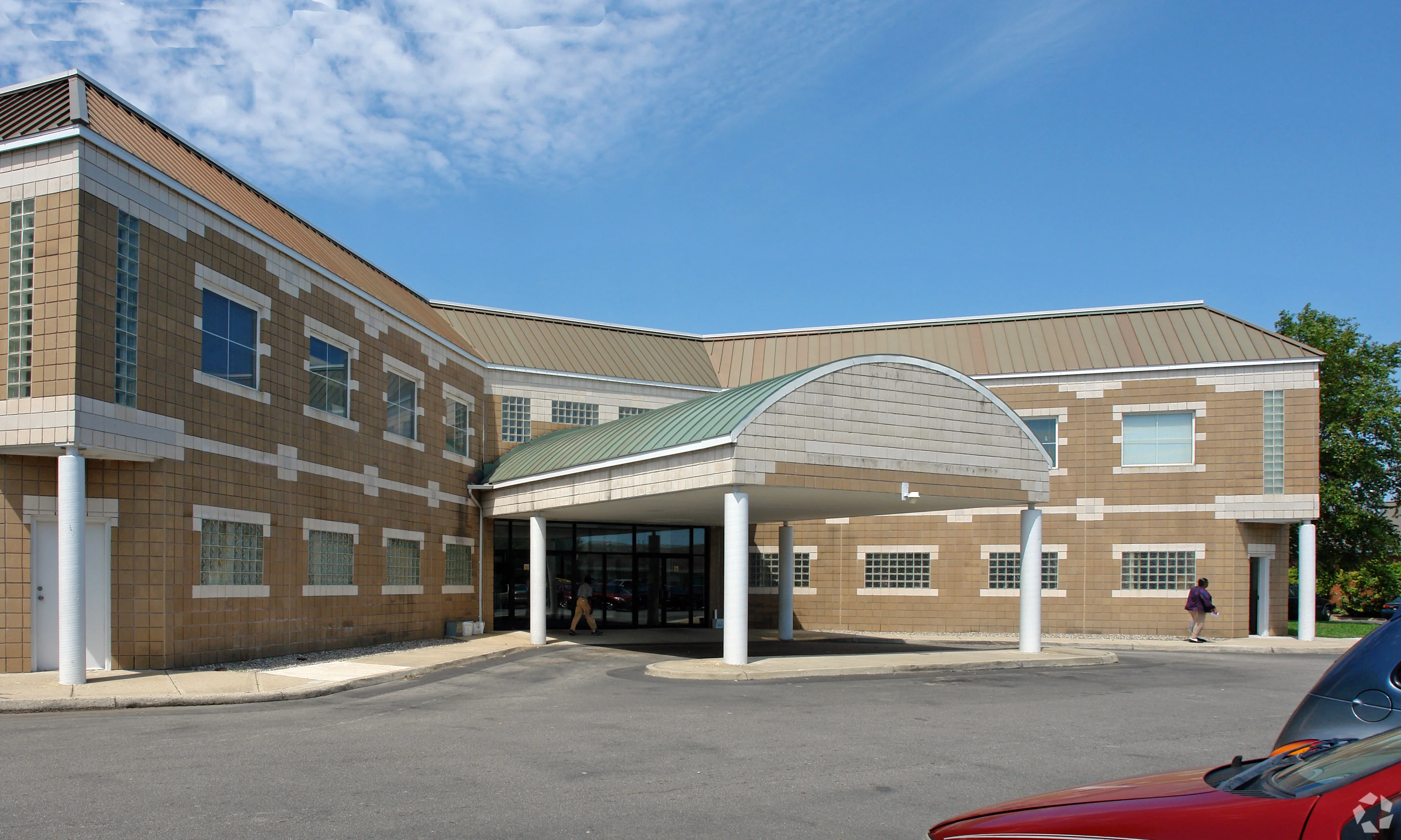 Downtown Medical Center — Sale in Portsmouth, VA, photo 1 of 4
