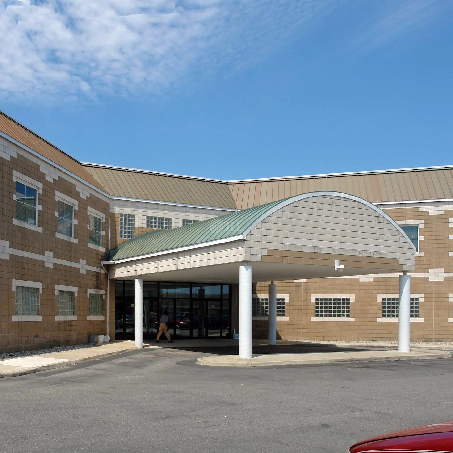 Downtown Medical Center — Sale in Portsmouth, VA, photo 2 of 4