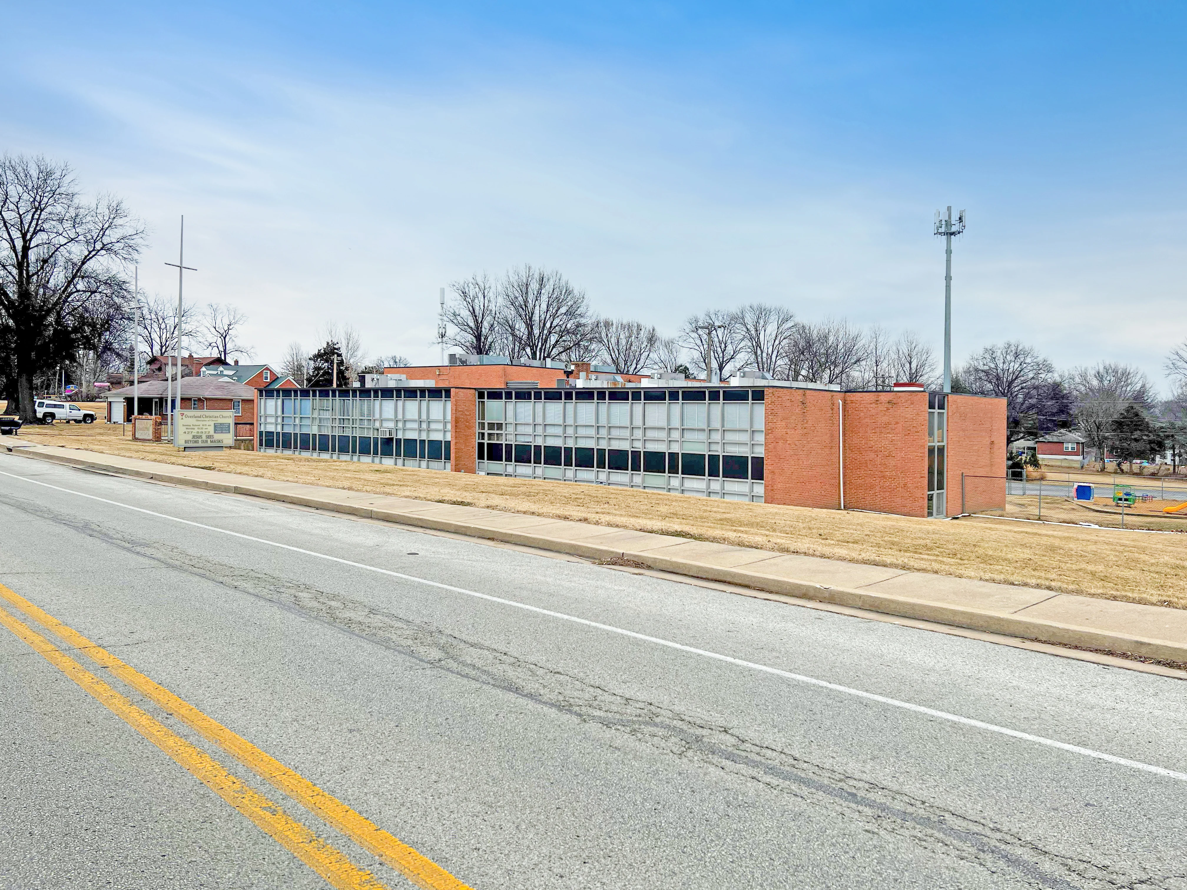 2200 Lackland Rd - photo 2 - Overland, MO