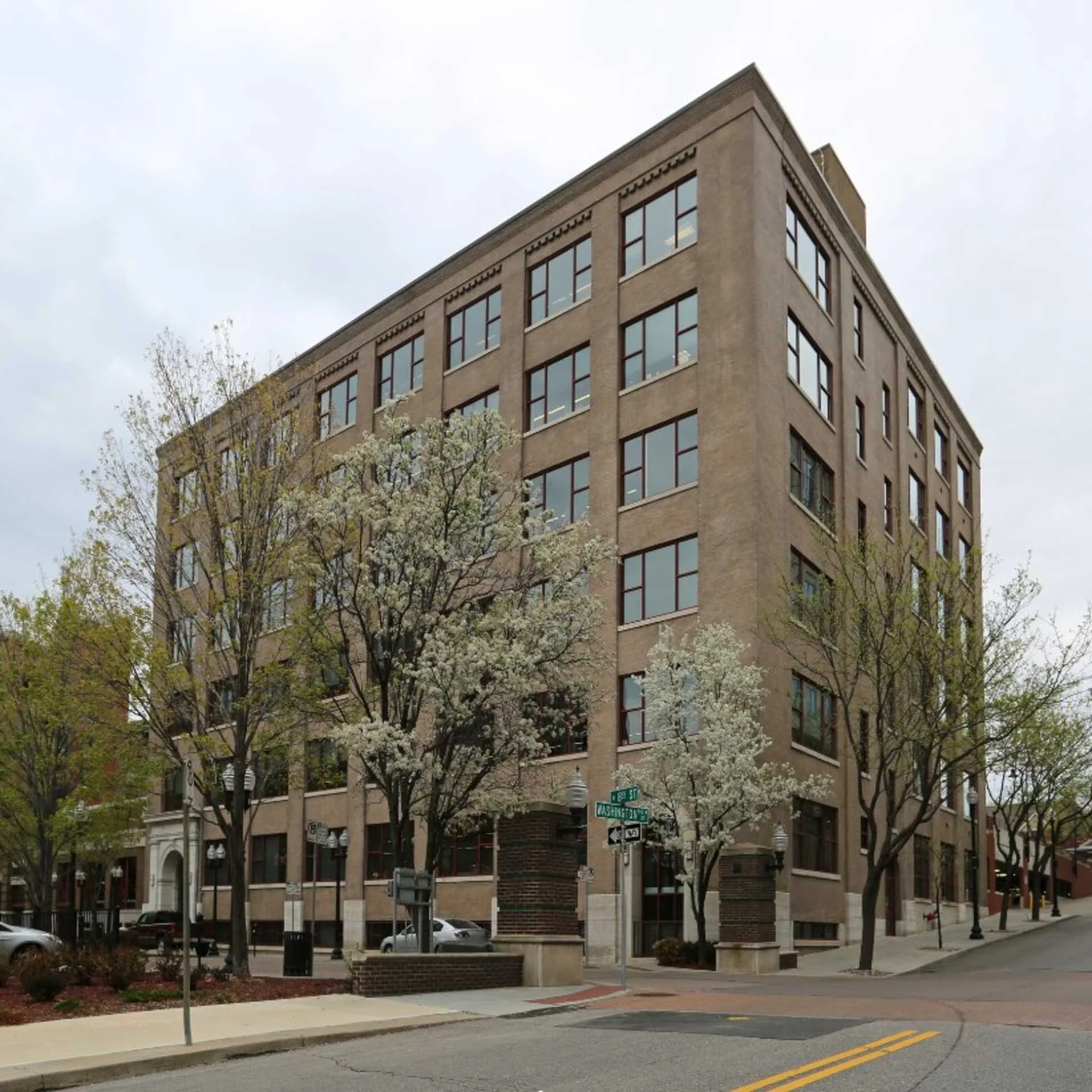 Fashionbilt Building