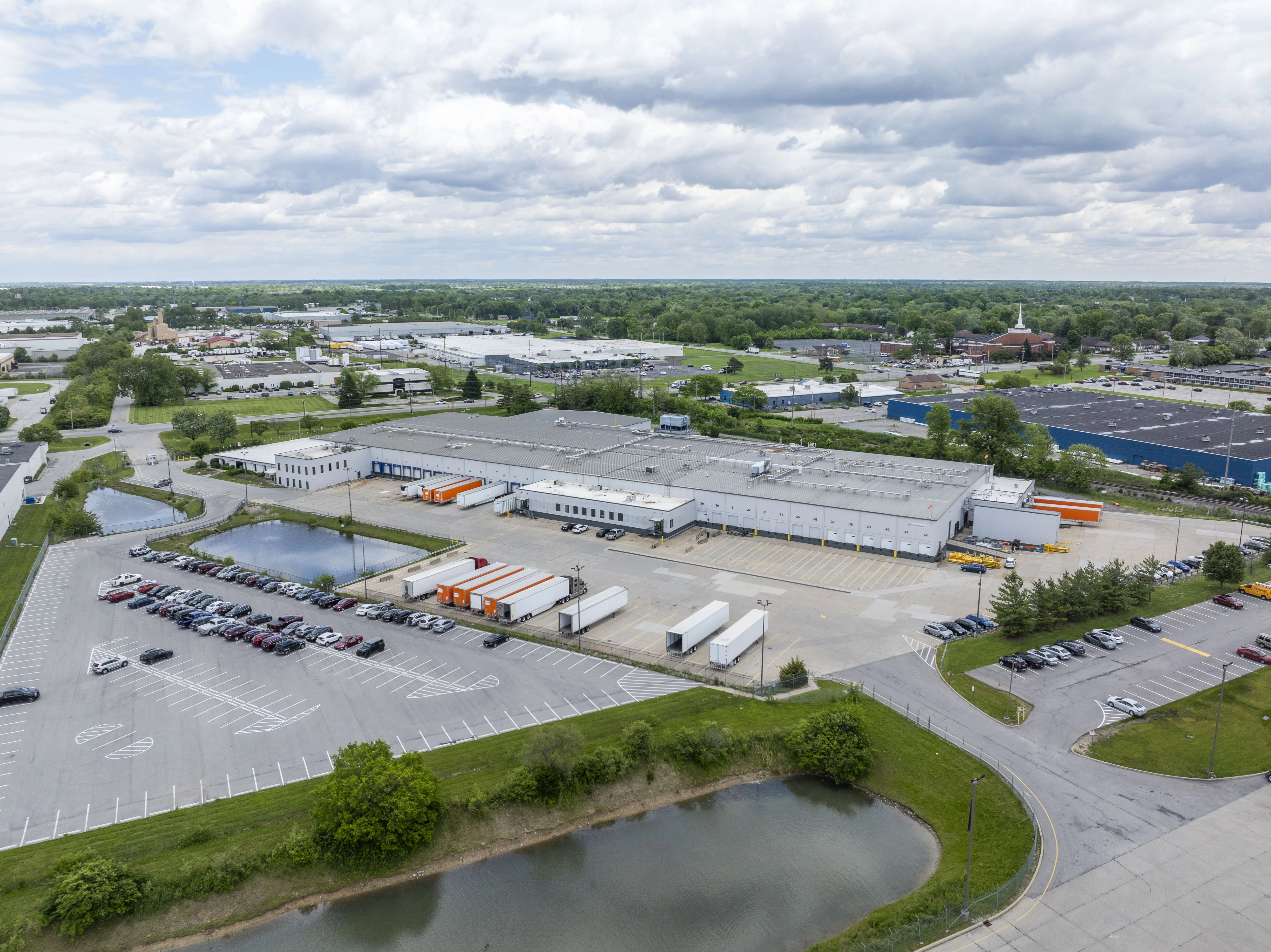 Building 3 — Sale in Indianapolis, IN, photo 1 of 8