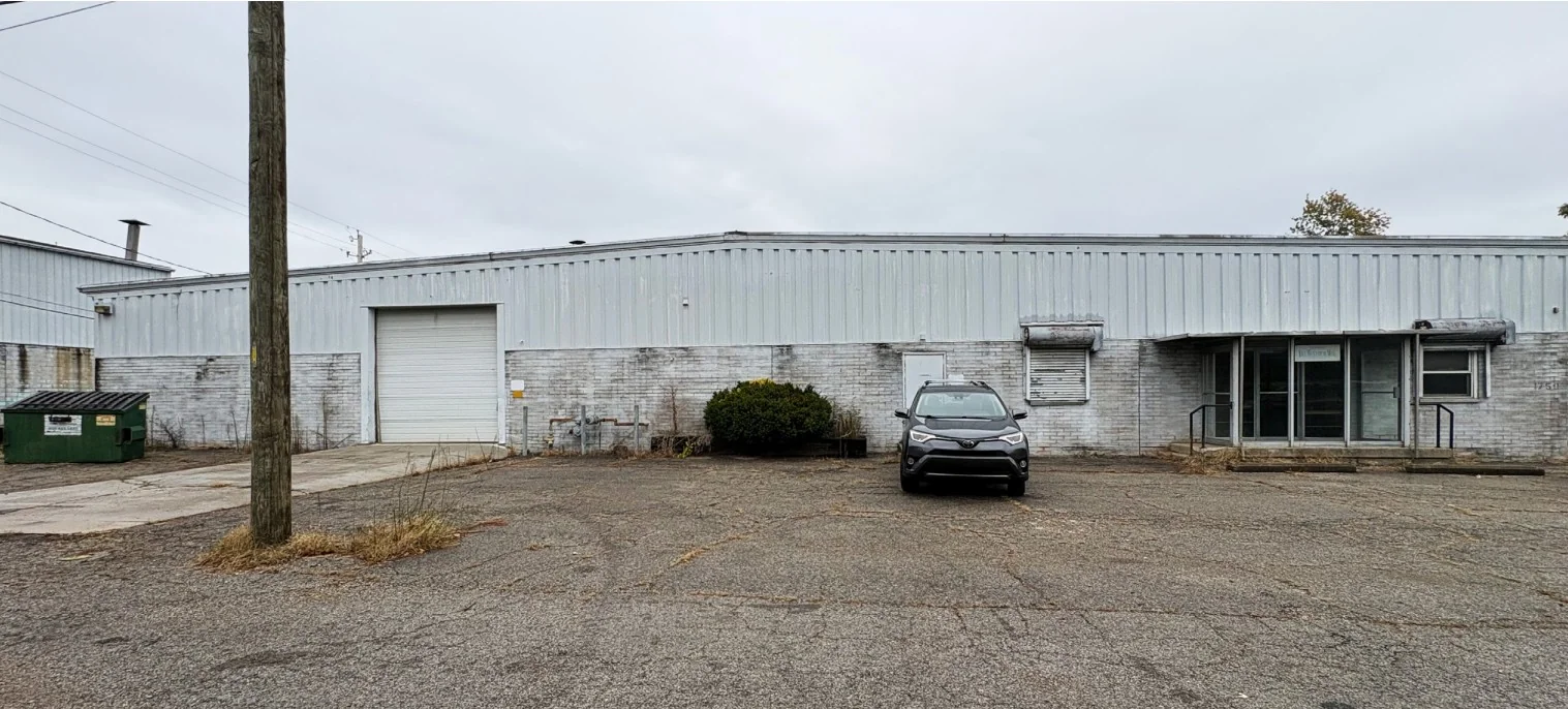1750 E 37th St — Sale in Indianapolis, IN, photo 2 of 7