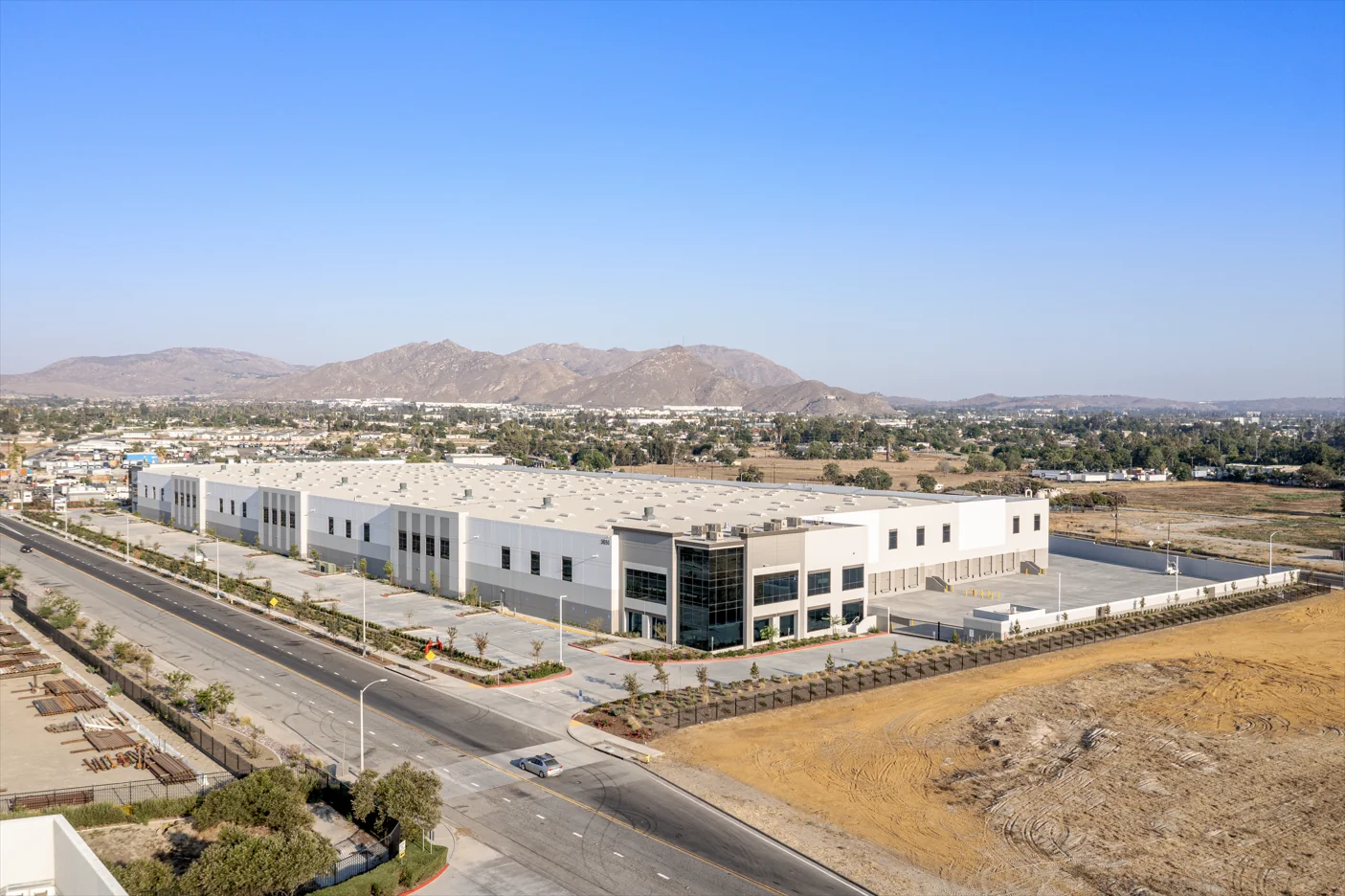 Riverside Logistics Center — Sale in Riverside, CA, photo 1 of 1