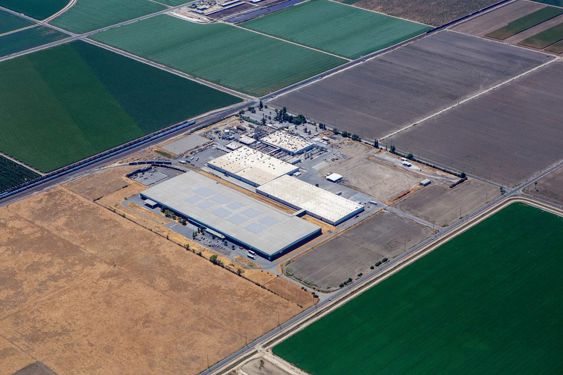 10652 Jackson Ave - photo 3 - Hanford, CA
