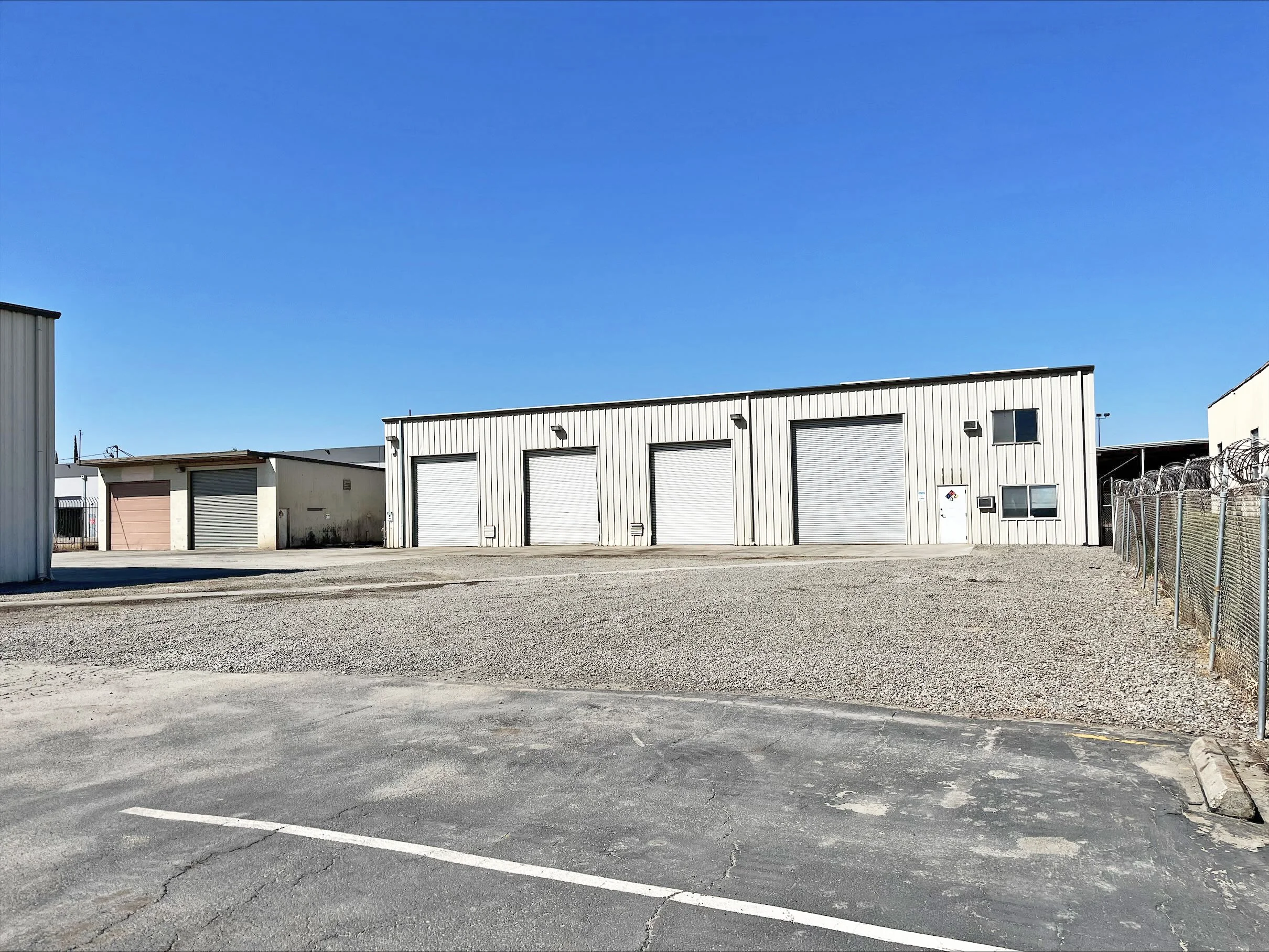1041 S Pershing Ave - photo 3 - Stockton, CA