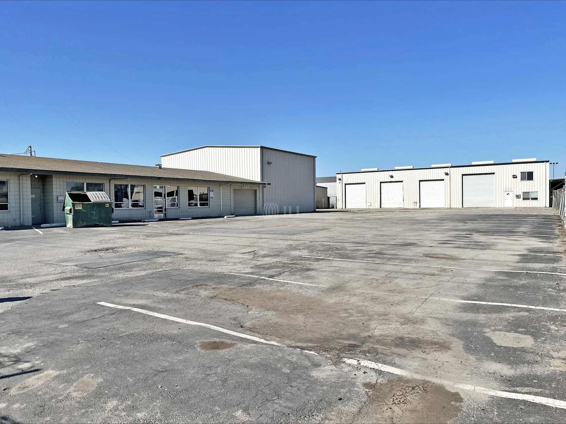 1041 S Pershing Ave - photo 13 - Stockton, CA