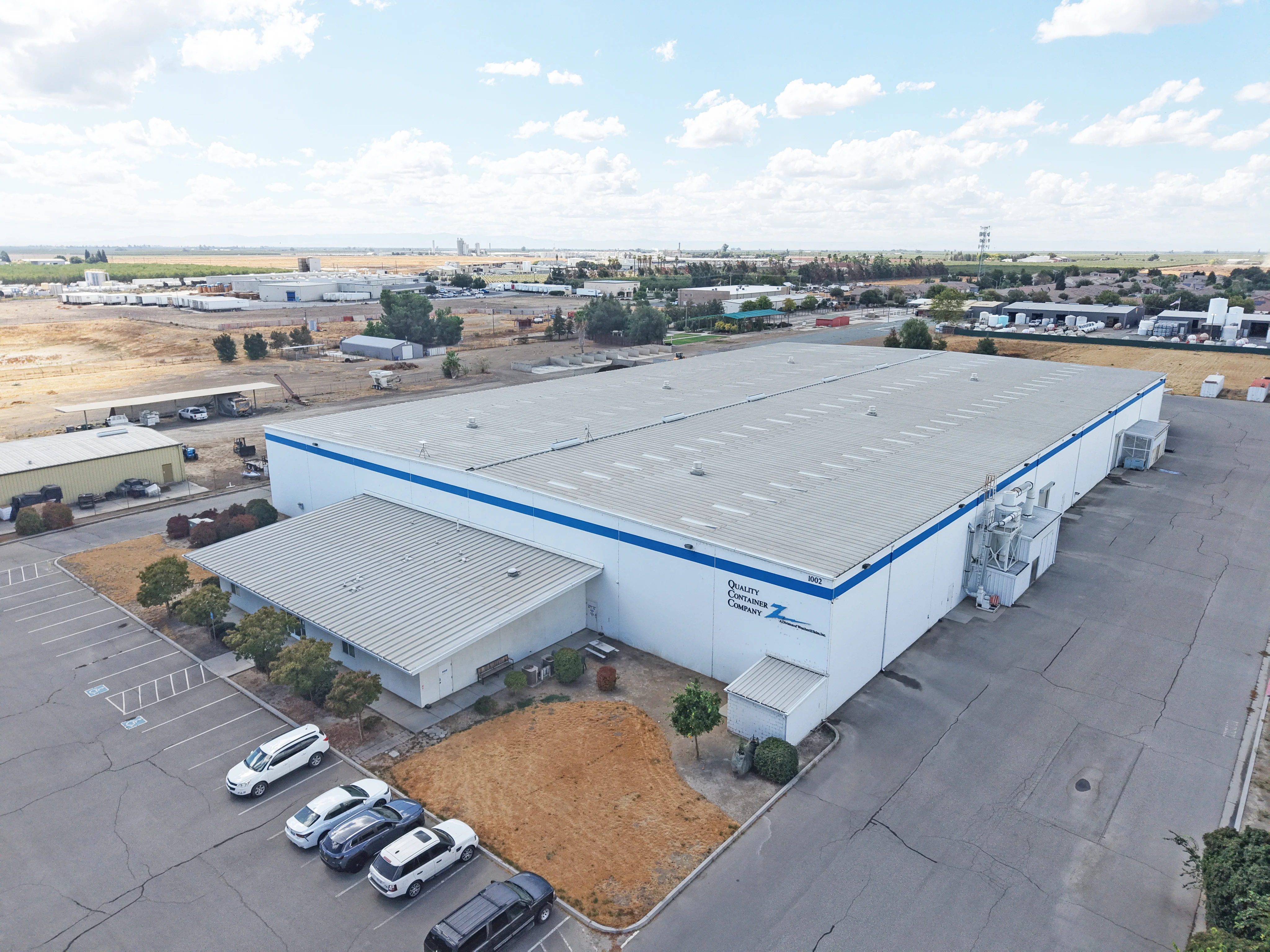 1002 Commerce Dr - photo 1 - Madera, CA