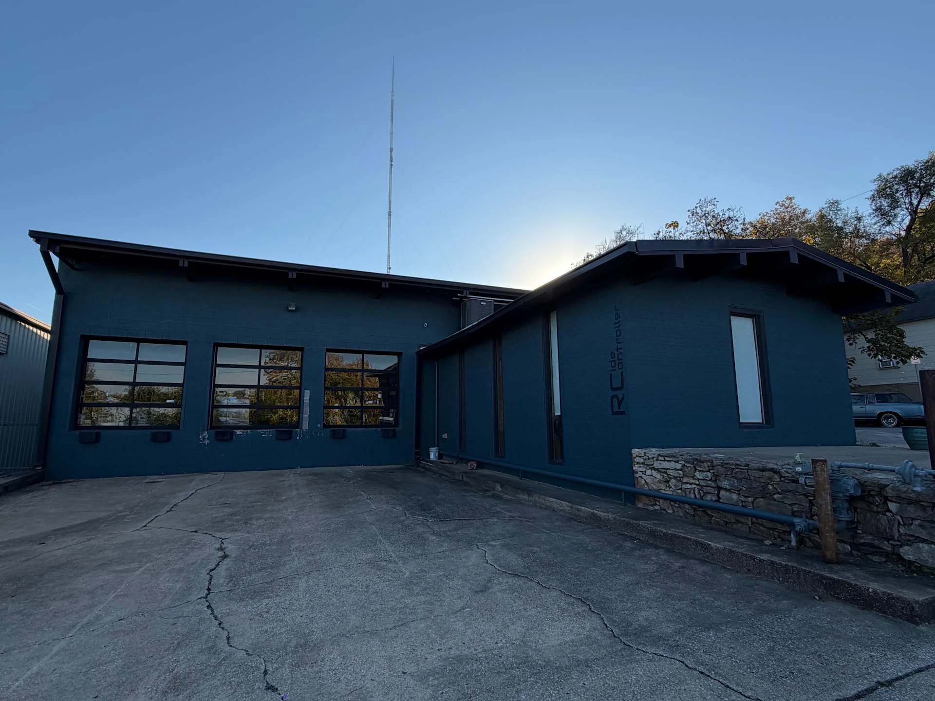 2945 Terrace St — Sale in Kansas City, MO, photo 1 of 5