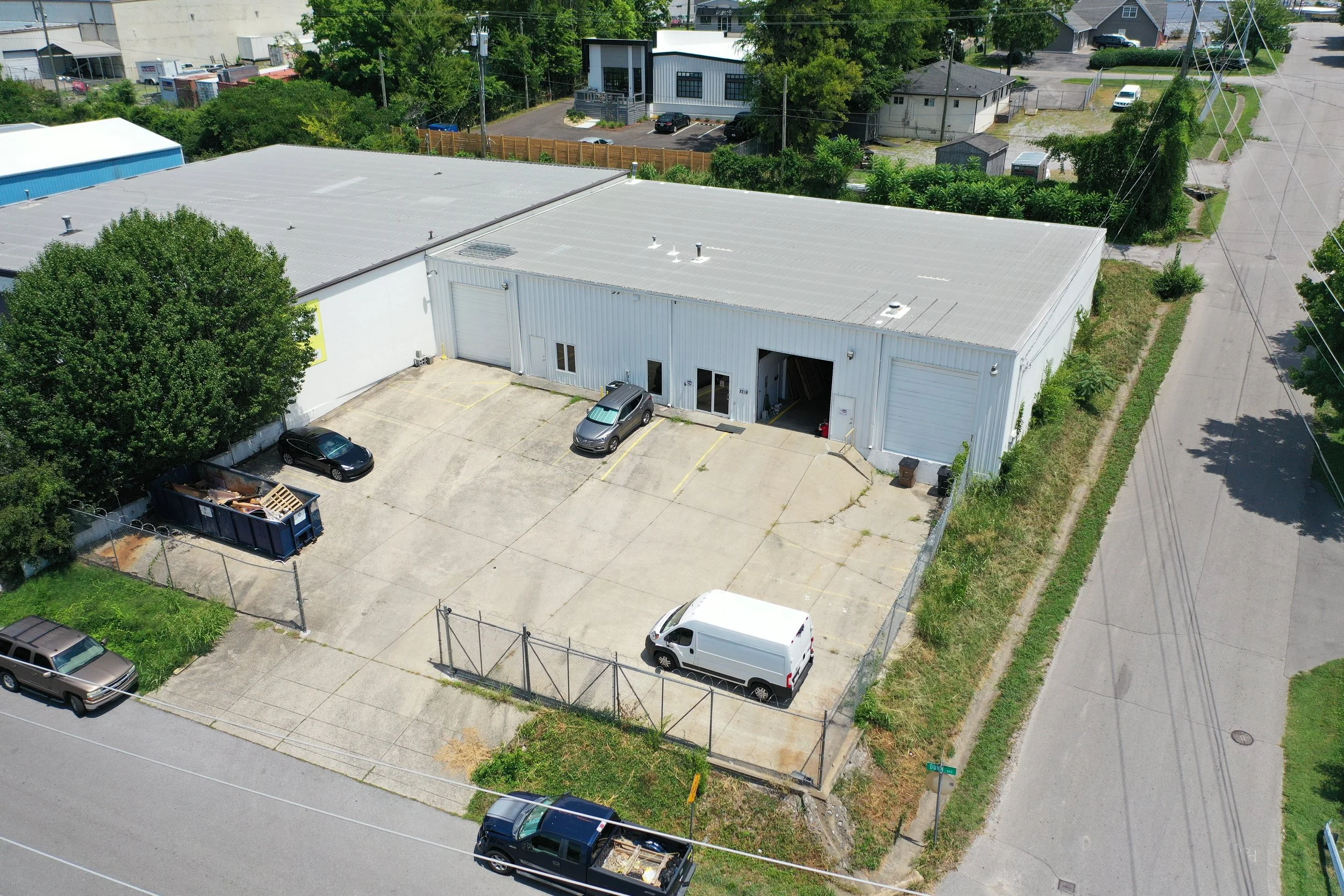 2219 Dunn Ave — Sale in Nashville, TN, photo 1 of 4