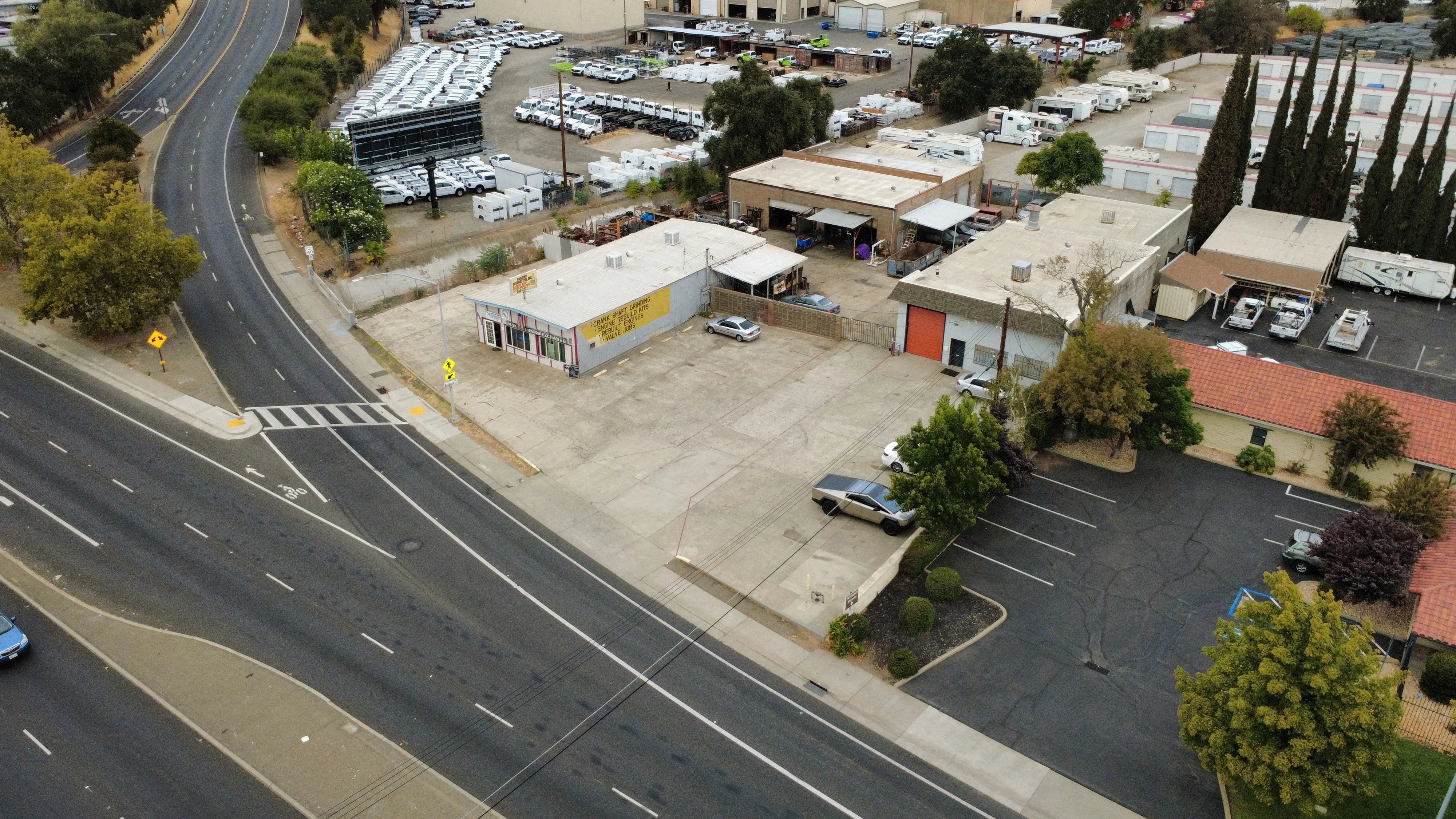 3805 Madison Ave - photo 1 - North Highlands, CA