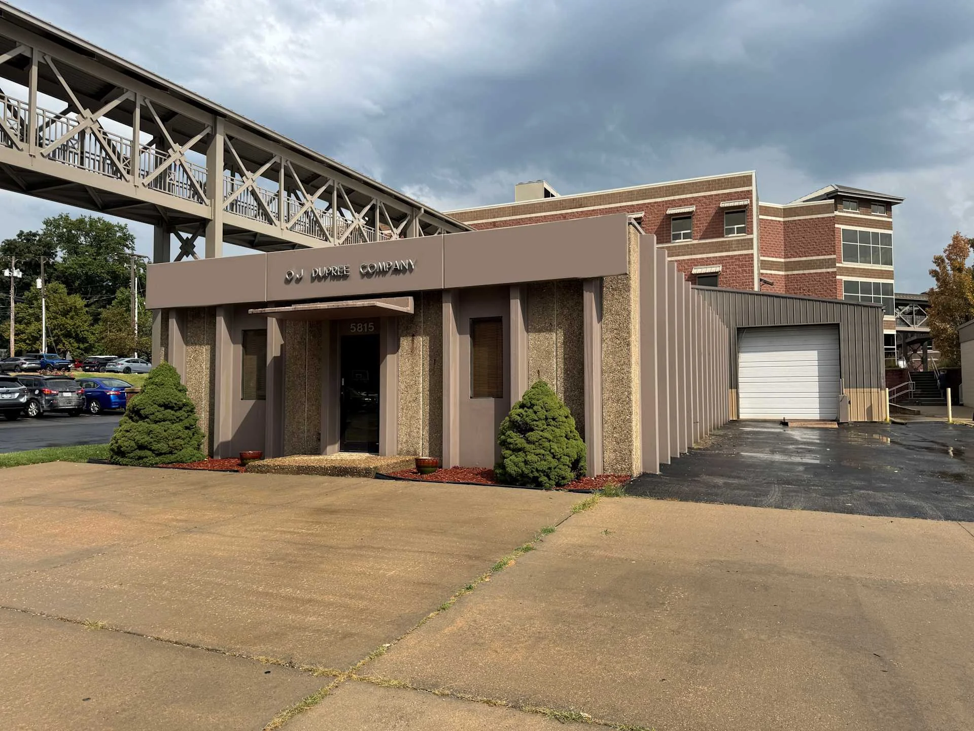 5815 Outlook St
