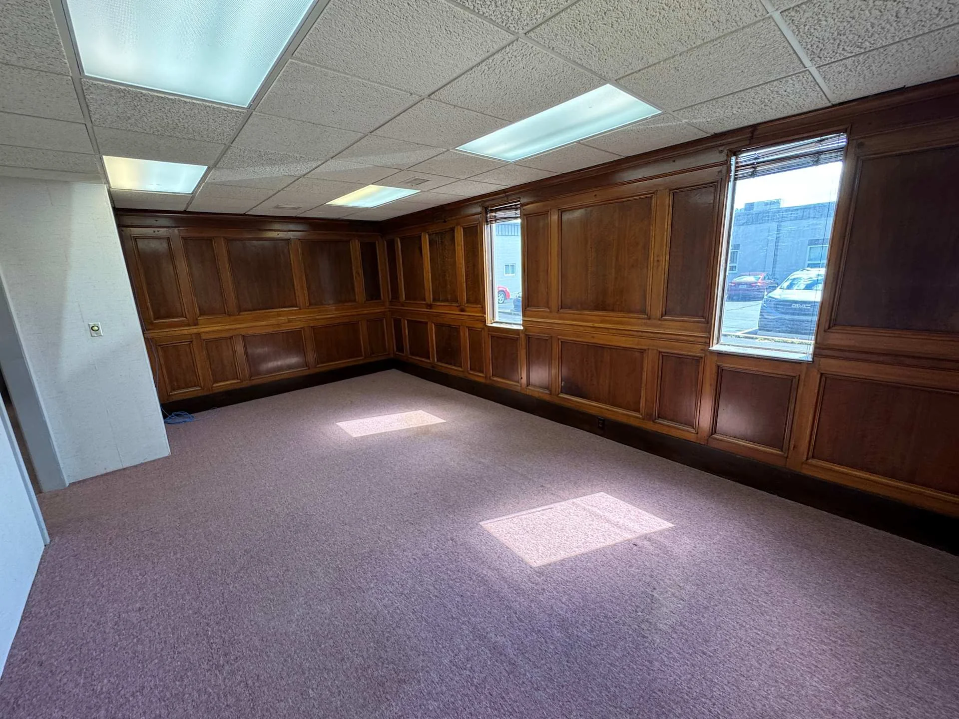 5815 Outlook St — Sale in Mission, KS, photo 2 of 3