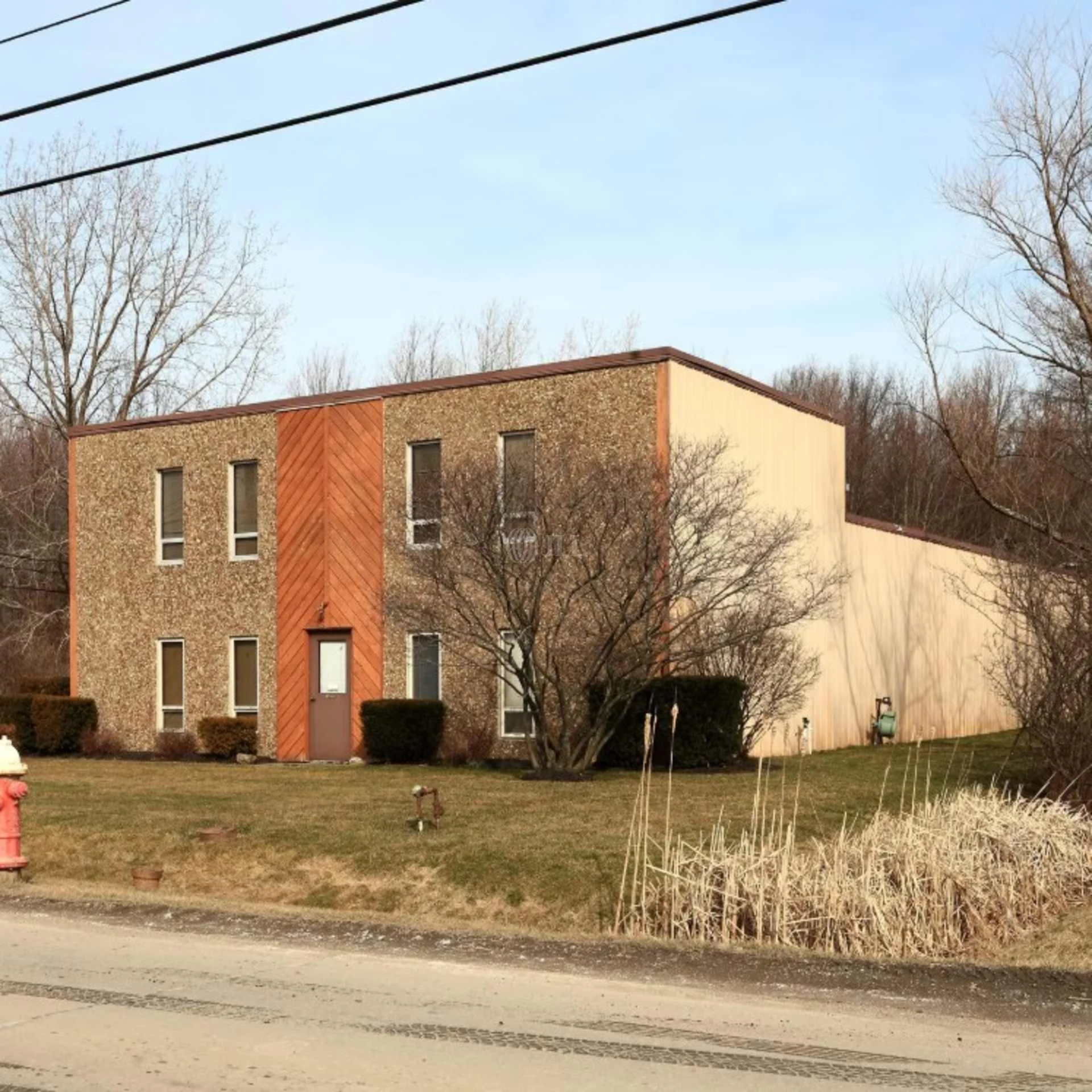 34550 Chester Rd — Sale in Avon, OH, photo 2 of 4