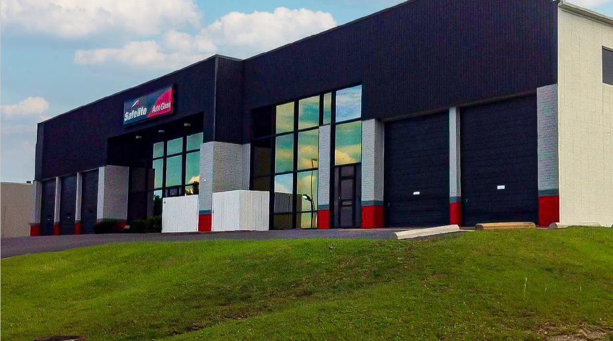 Automotive/Service Facility — Sale in Mobile, AL, photo 1 of 4