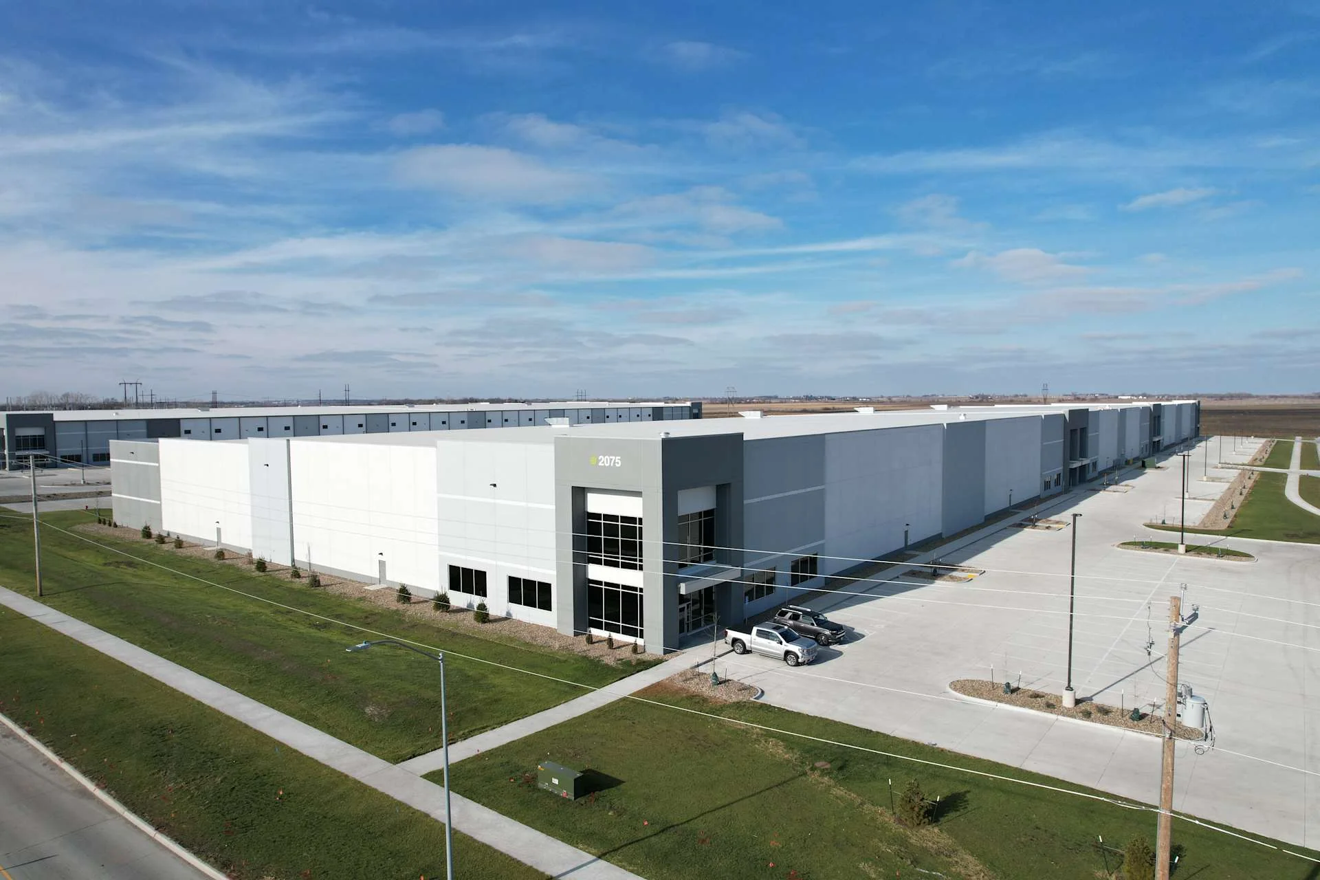 Altus Commerce Center Building B