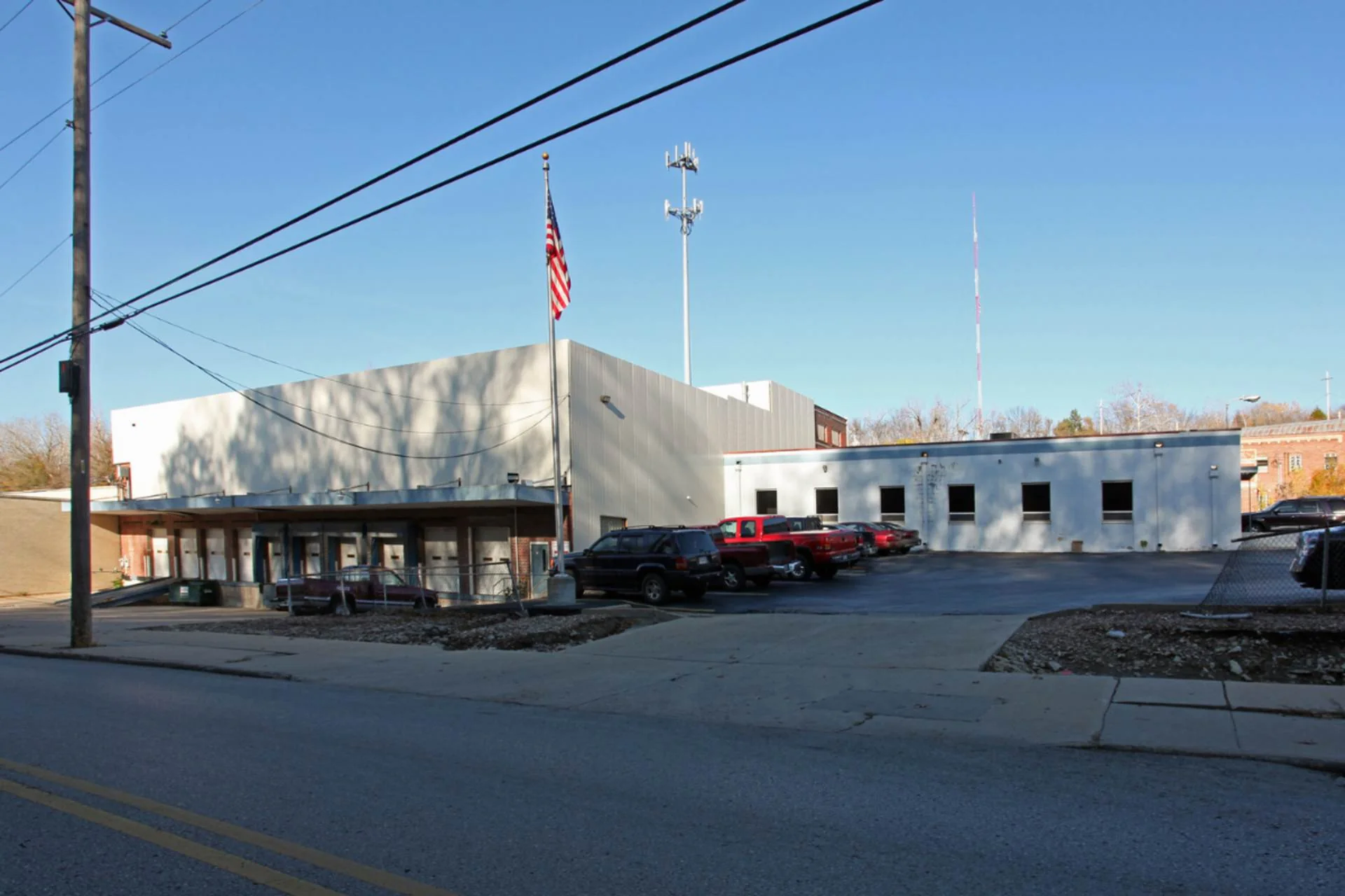 Bradco Supply — Sale in Kansas City, MO, photo 1 of 4