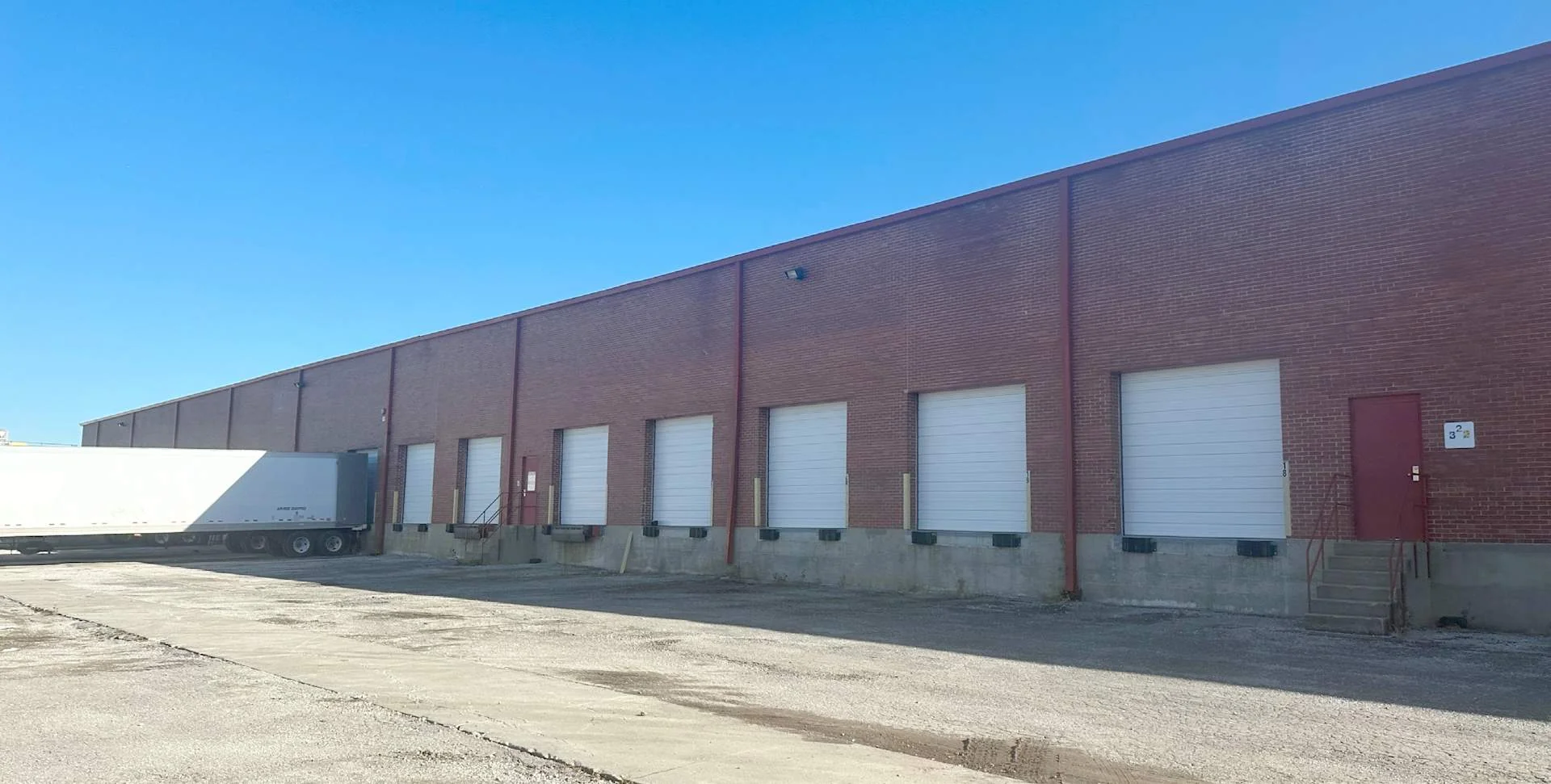 Consolidated Transfer & Warehouse/Distribution — Sale in Kansas City, MO, photo 1 of 3