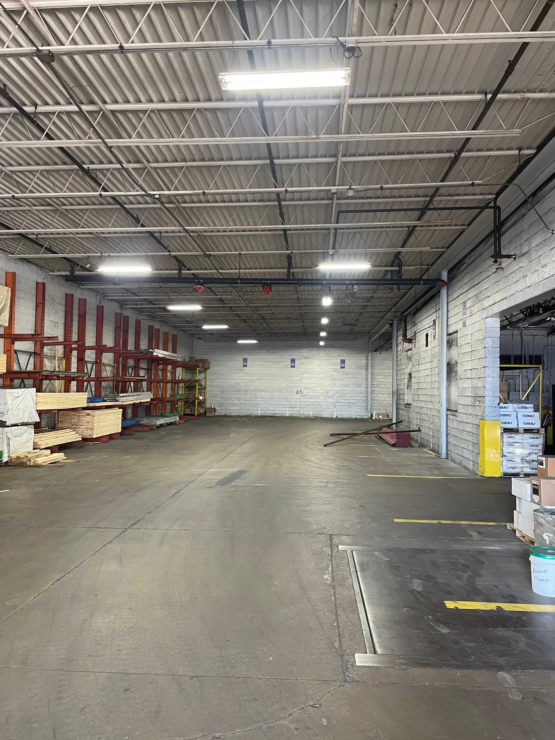 1640-1700 E 9 Mile Rd — Sale in Ferndale, MI, photo 2 of 3