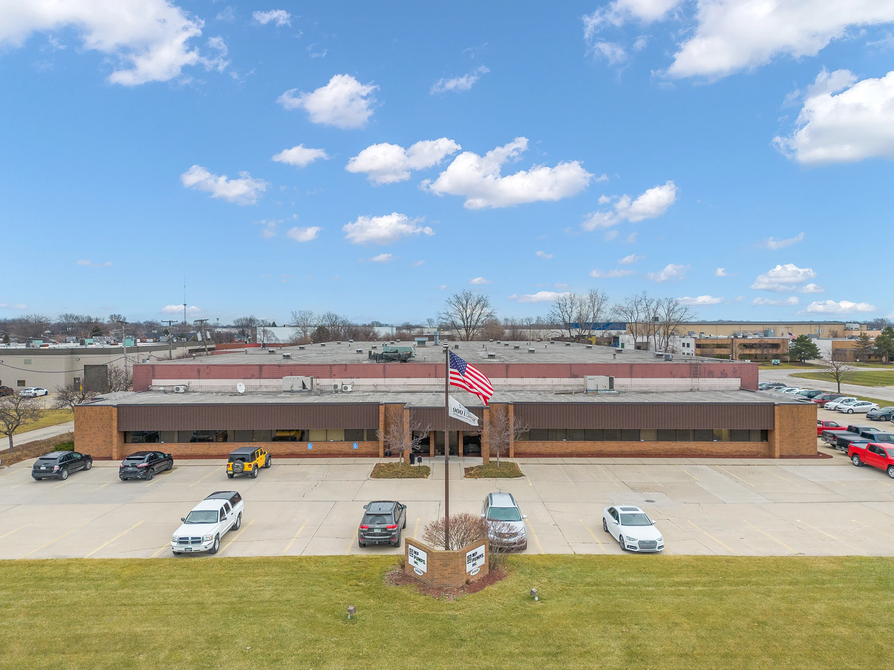 34800 Bennett Dr - photo 2 - Fraser, MI