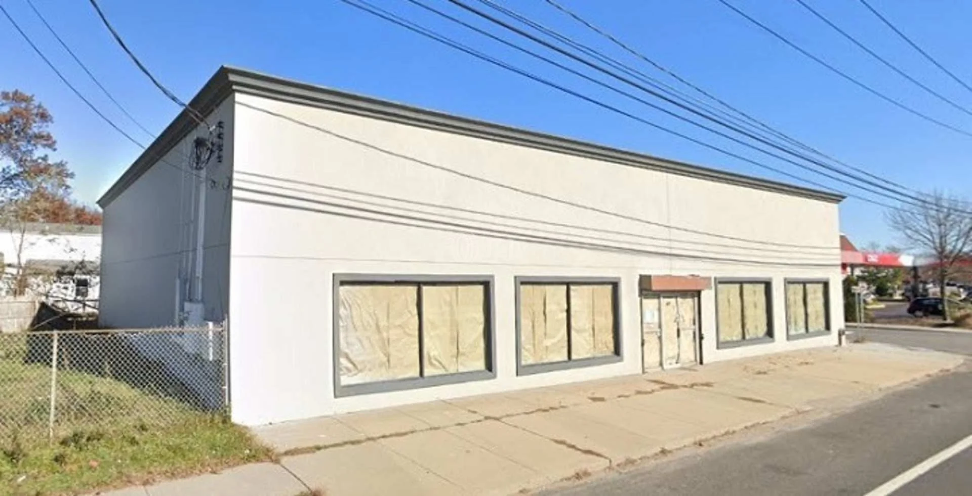 669 Sunrise Hwy - photo 17 - West Babylon, NY