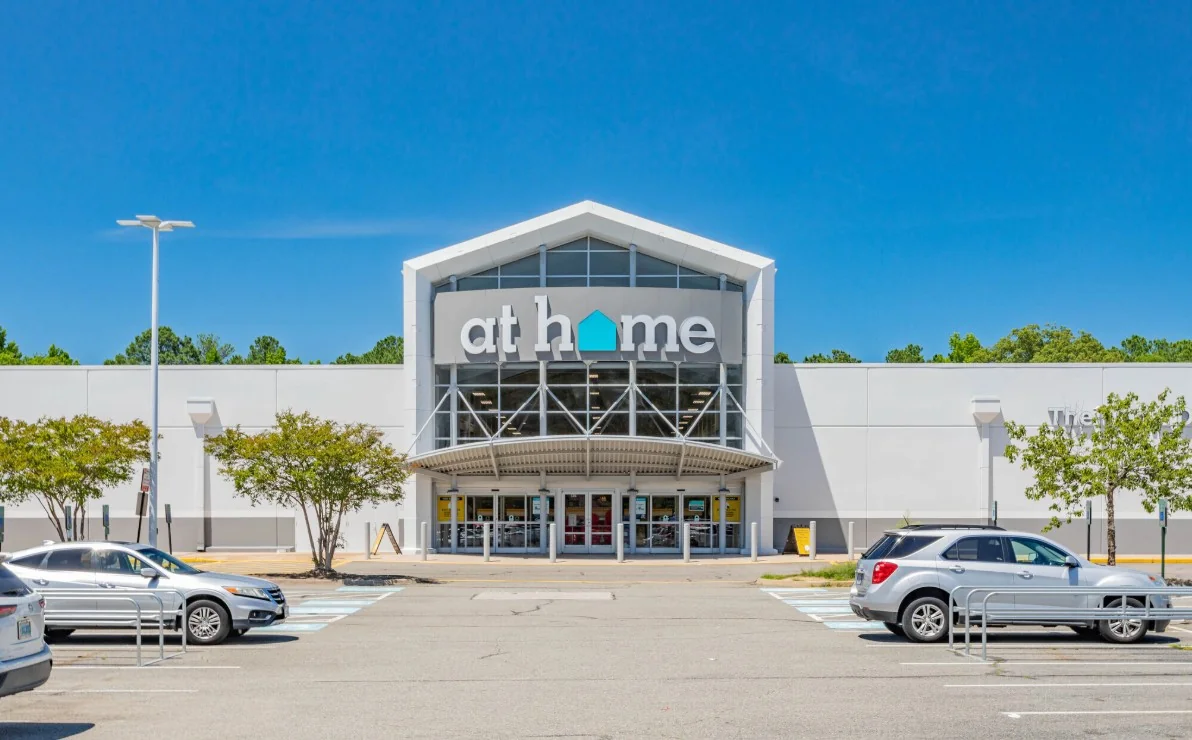401 International Center Dr