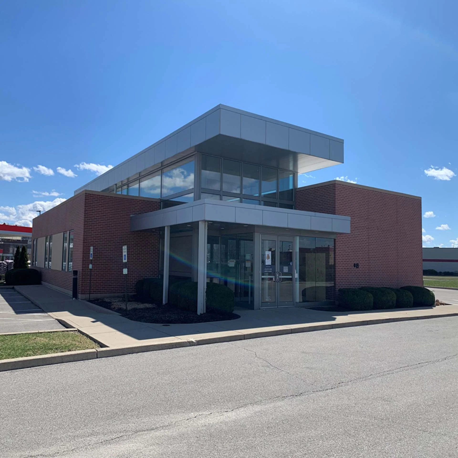 Former PNC Bank — Sale in Middletown, OH, photo 1 of 1