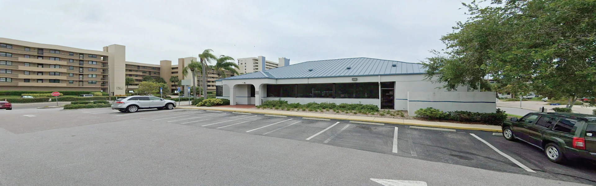14805 Gulf Blvd — Sale in Madeira Beach, FL, photo 4 of 5