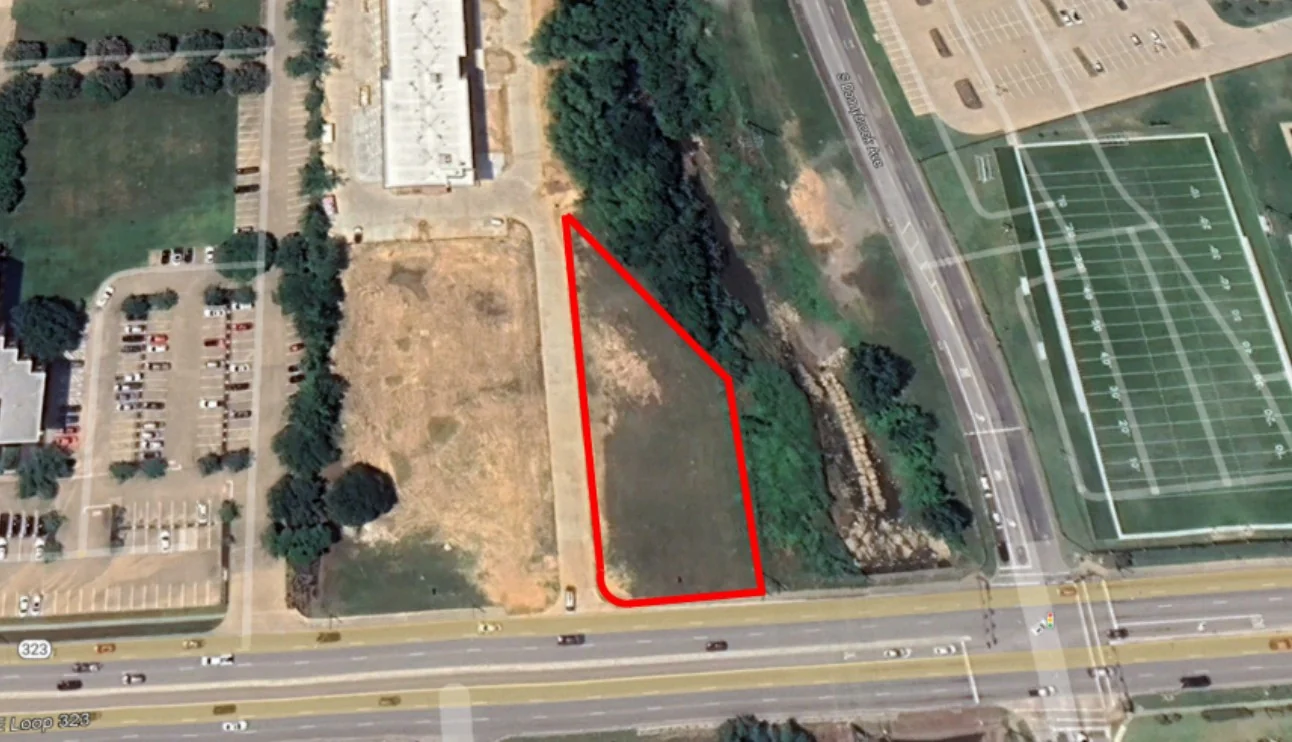 601 E Southeast Loop 323