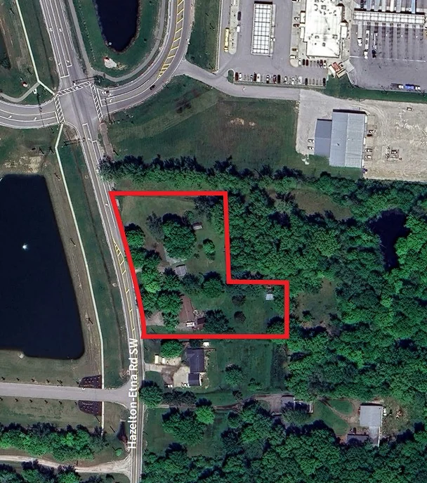 10475-10499 Hazelton Etna Rd SW