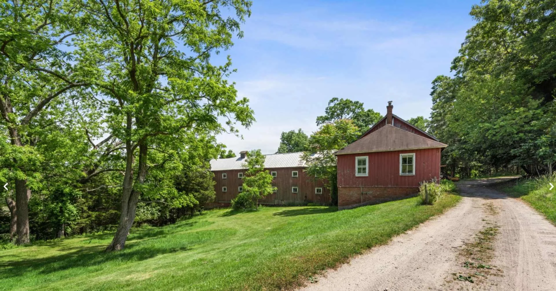 38 Landing Meadow Rd - photo 2 - Smithtown, NY
