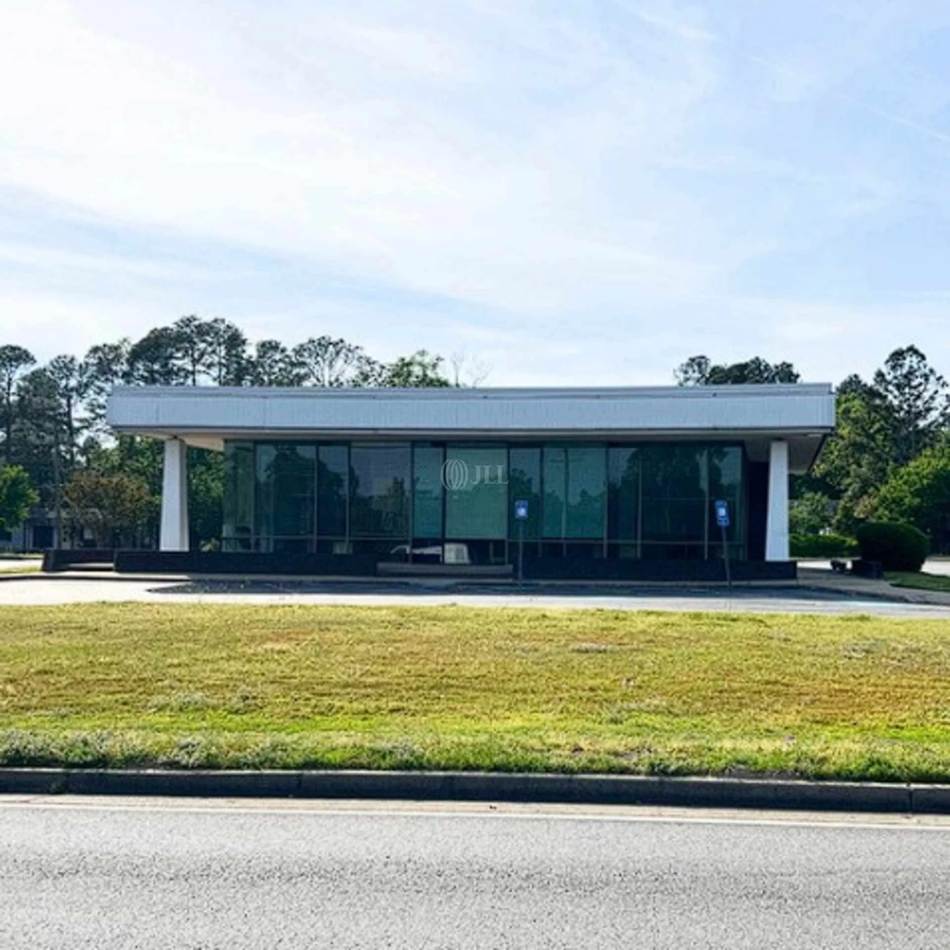 Former Bank Branch — Sale in Macon, GA, photo 3 of 4