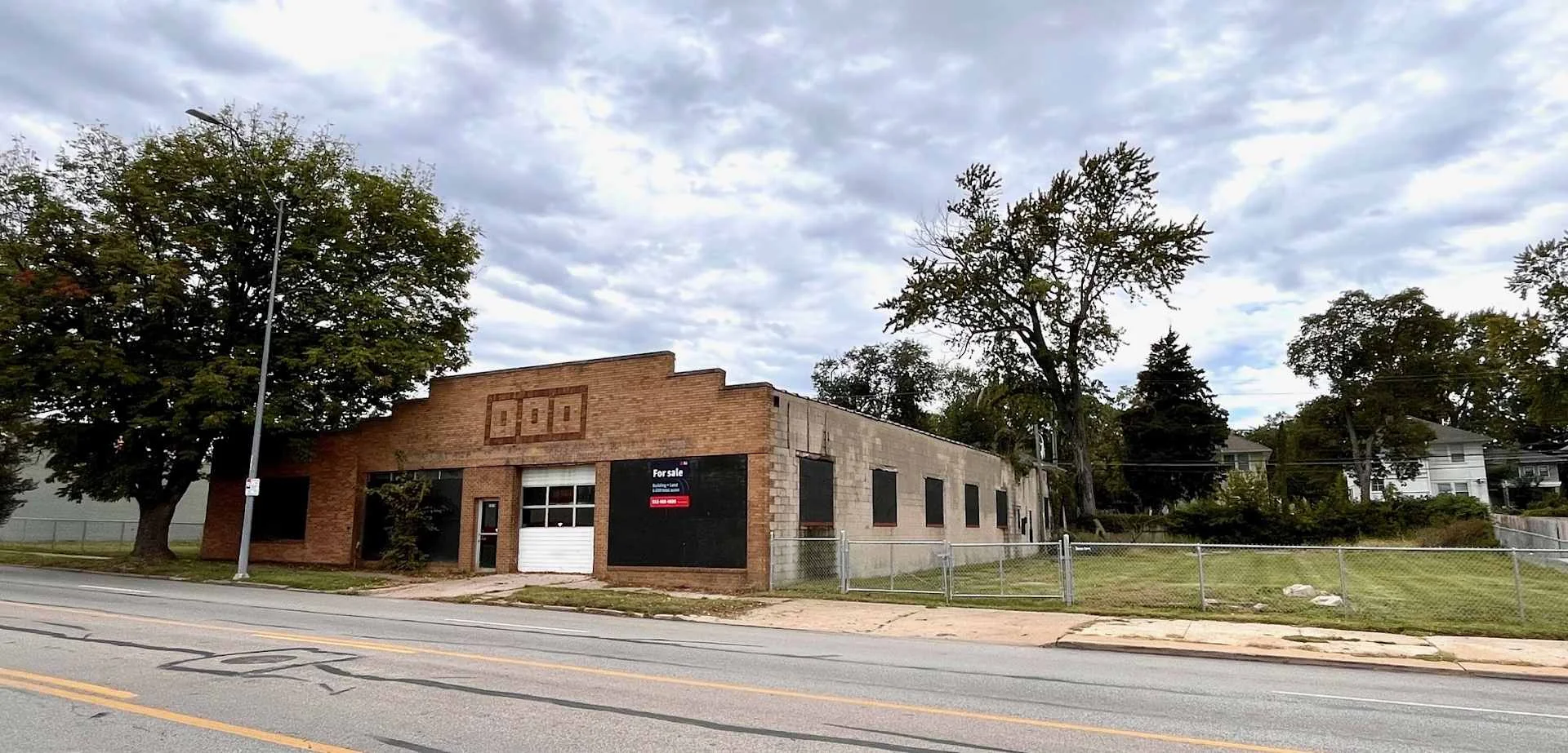 5406-5408 Troost Ave — Sale in Kansas City, MO, photo 1 of 2