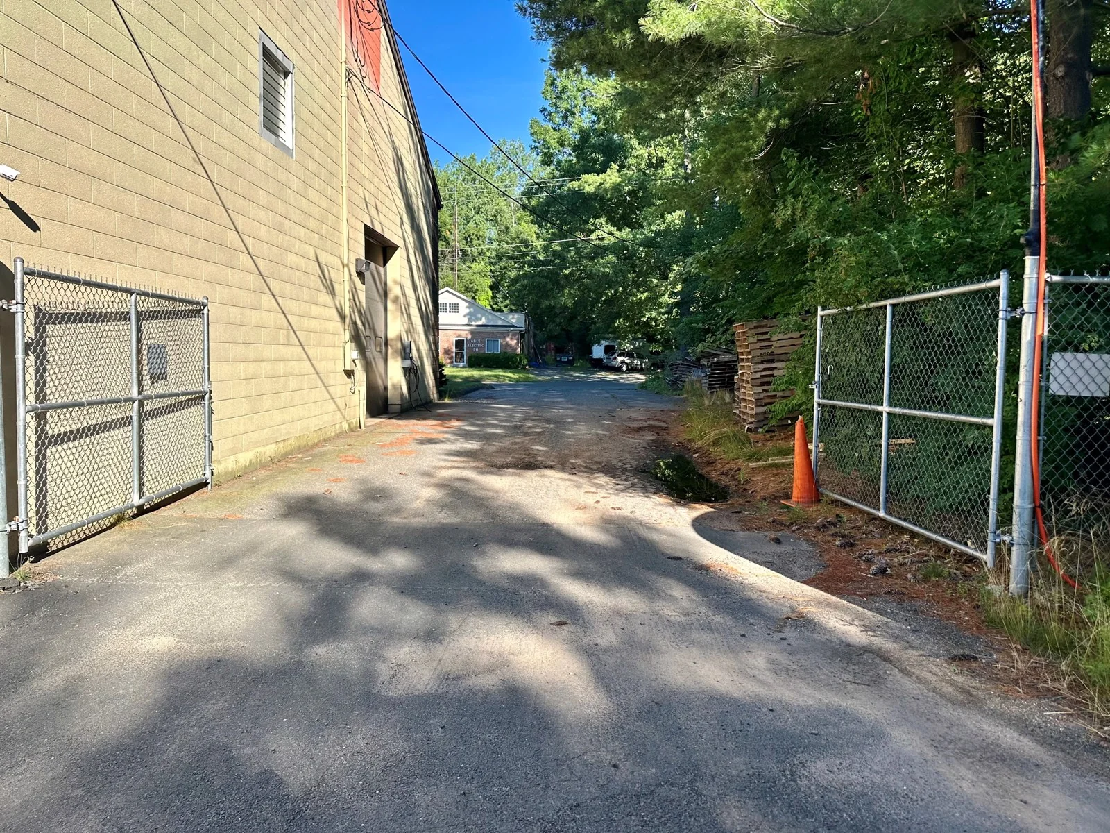 Industrial in Bloomfield, CT — Sale in Bloomfield, CT, photo 2 of 6